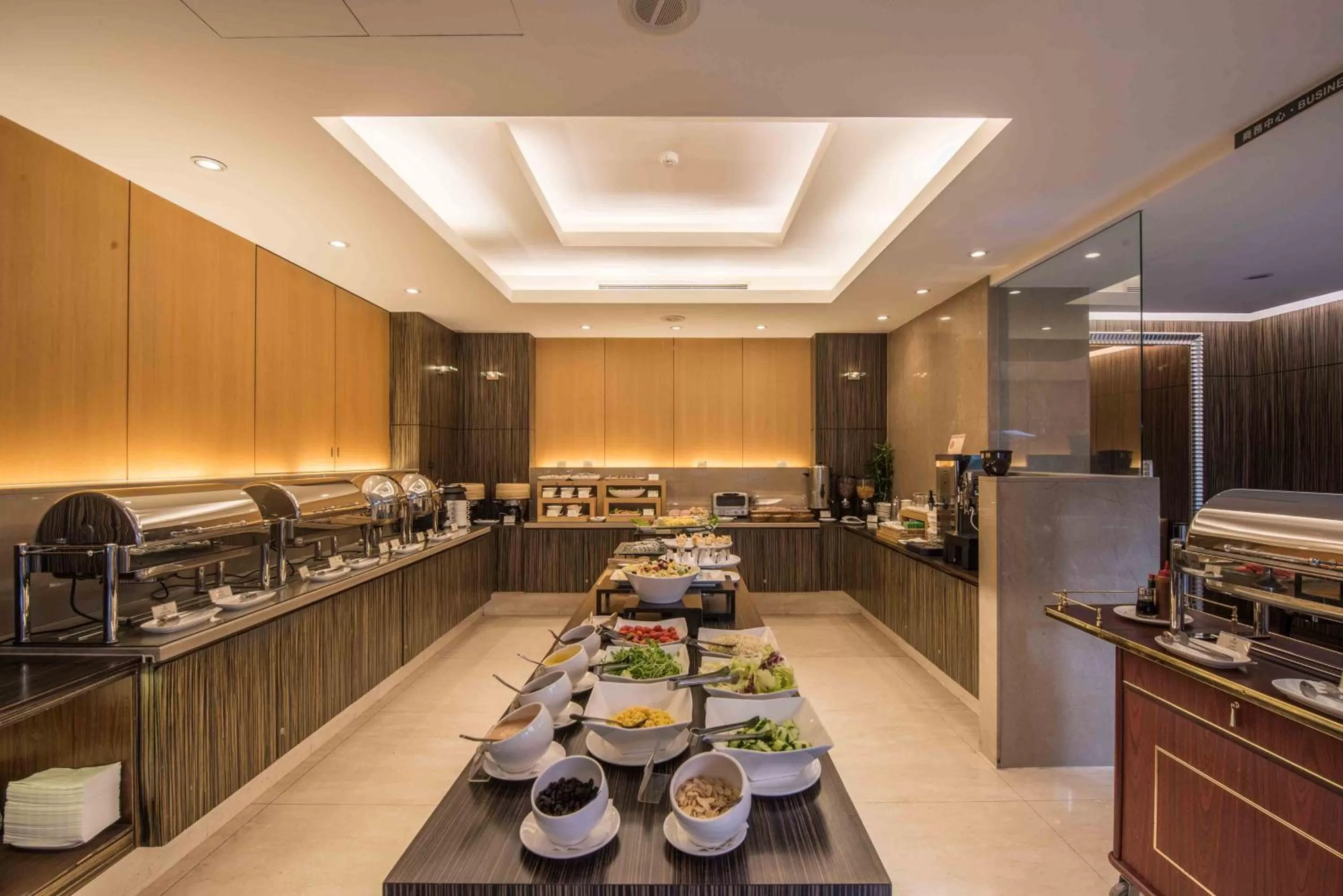 Restaurant/places to eat in Royal Biz Taipei Hotel