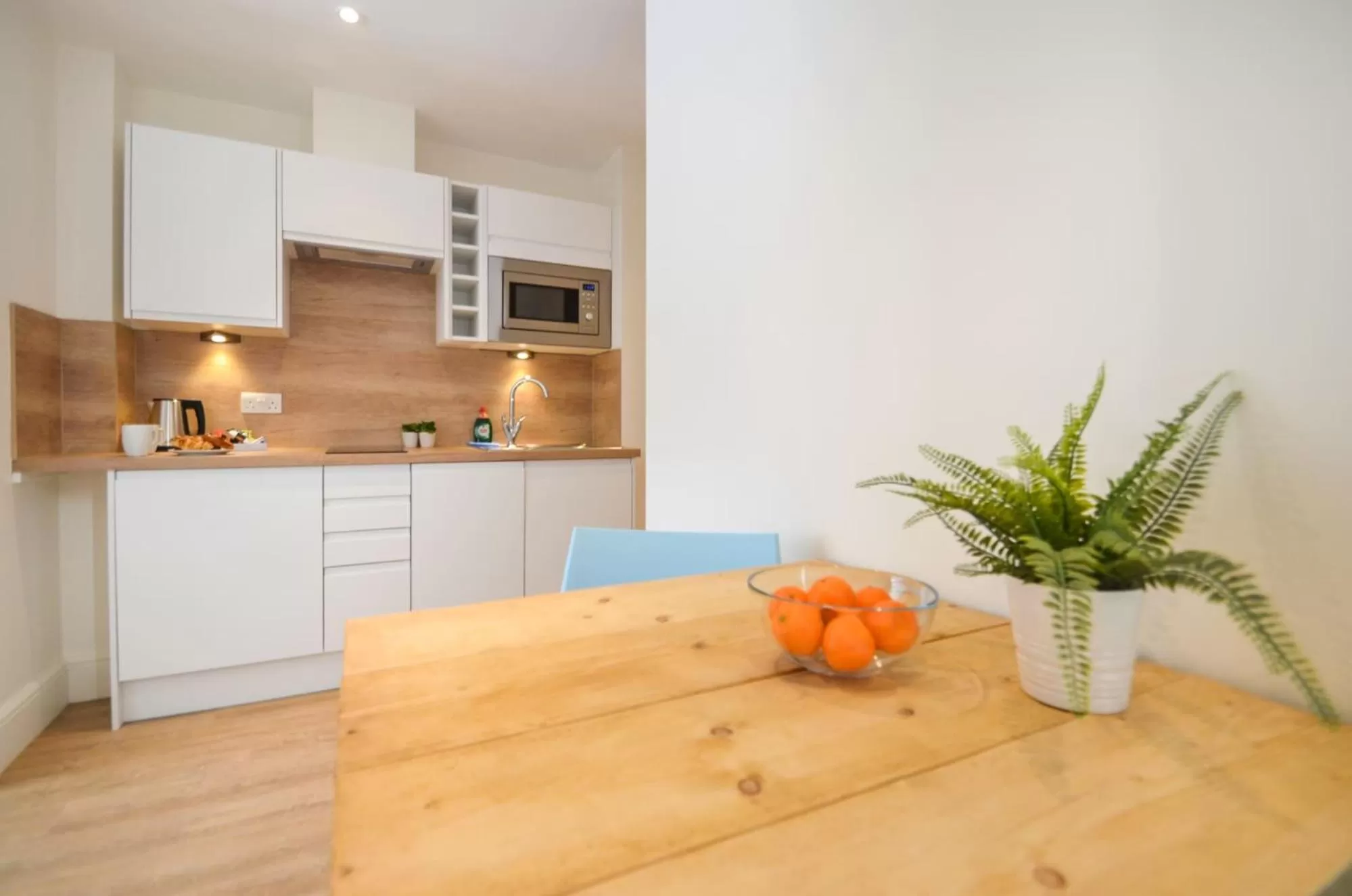 Kitchen/Kitchenette in The Birchover Residences Trent Bridge