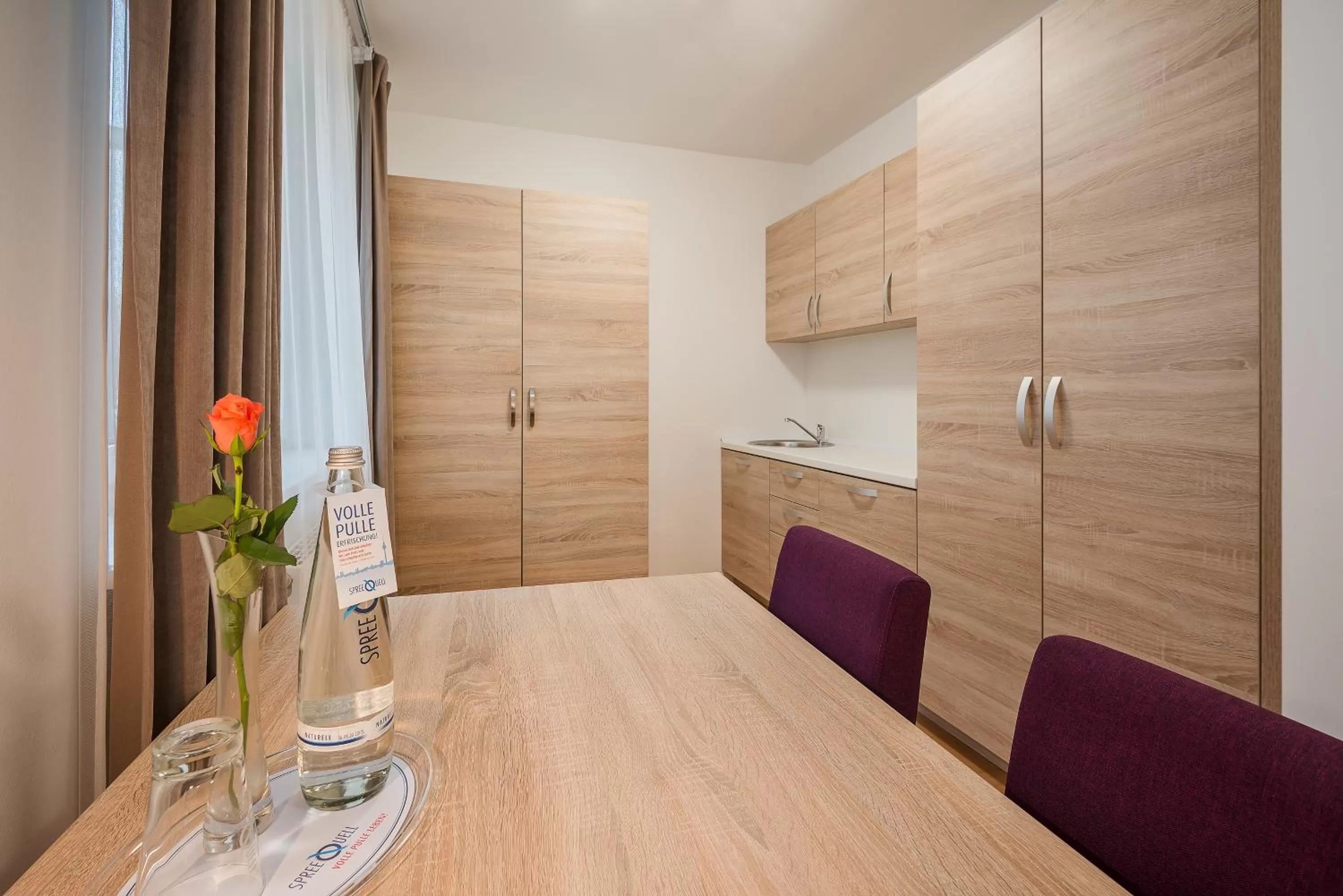 Kitchen or kitchenette in Hotel City Green Berlin