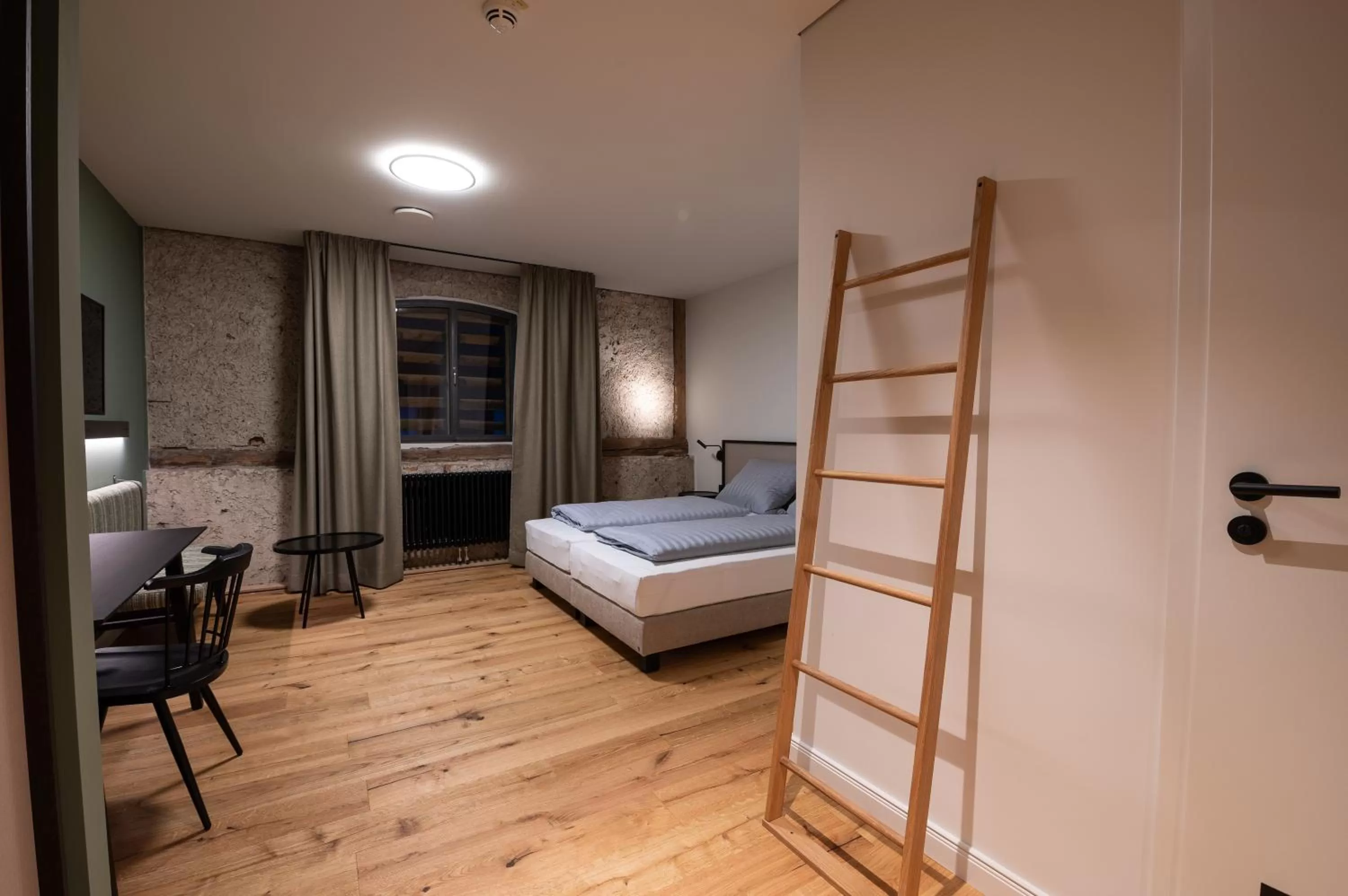 Bed in LANDHOTEL ALTE ZOLLSTATION- Historical Building