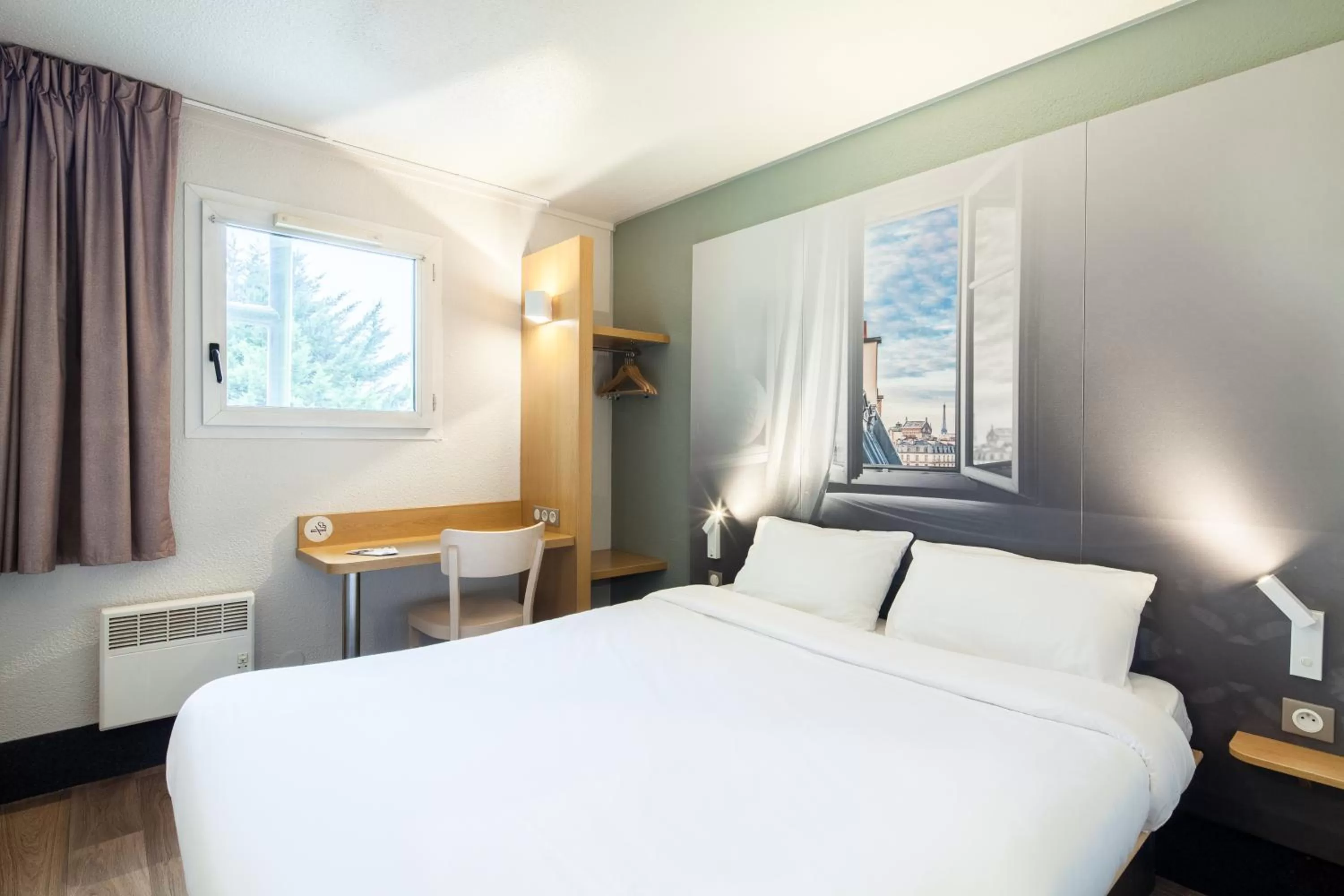 Bedroom, Bed in B&B HOTEL Montlhery