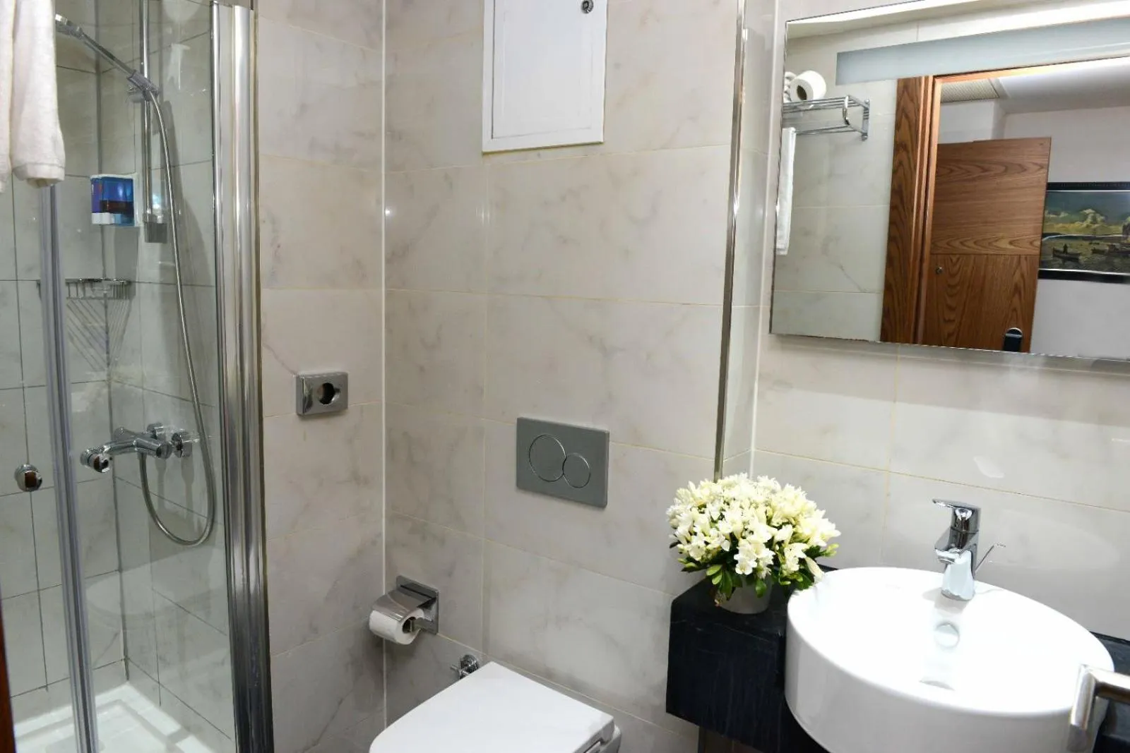 Shower in Style Hotel Sisli