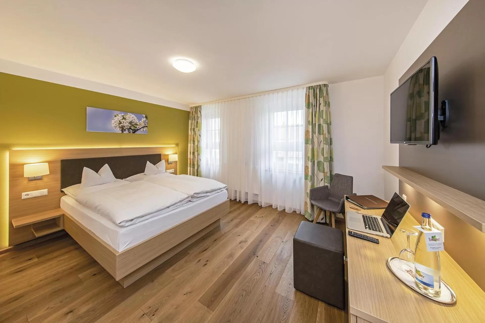 Photo of the whole room, Bed in Gasthof - Hotel zum Ochsen GmbH