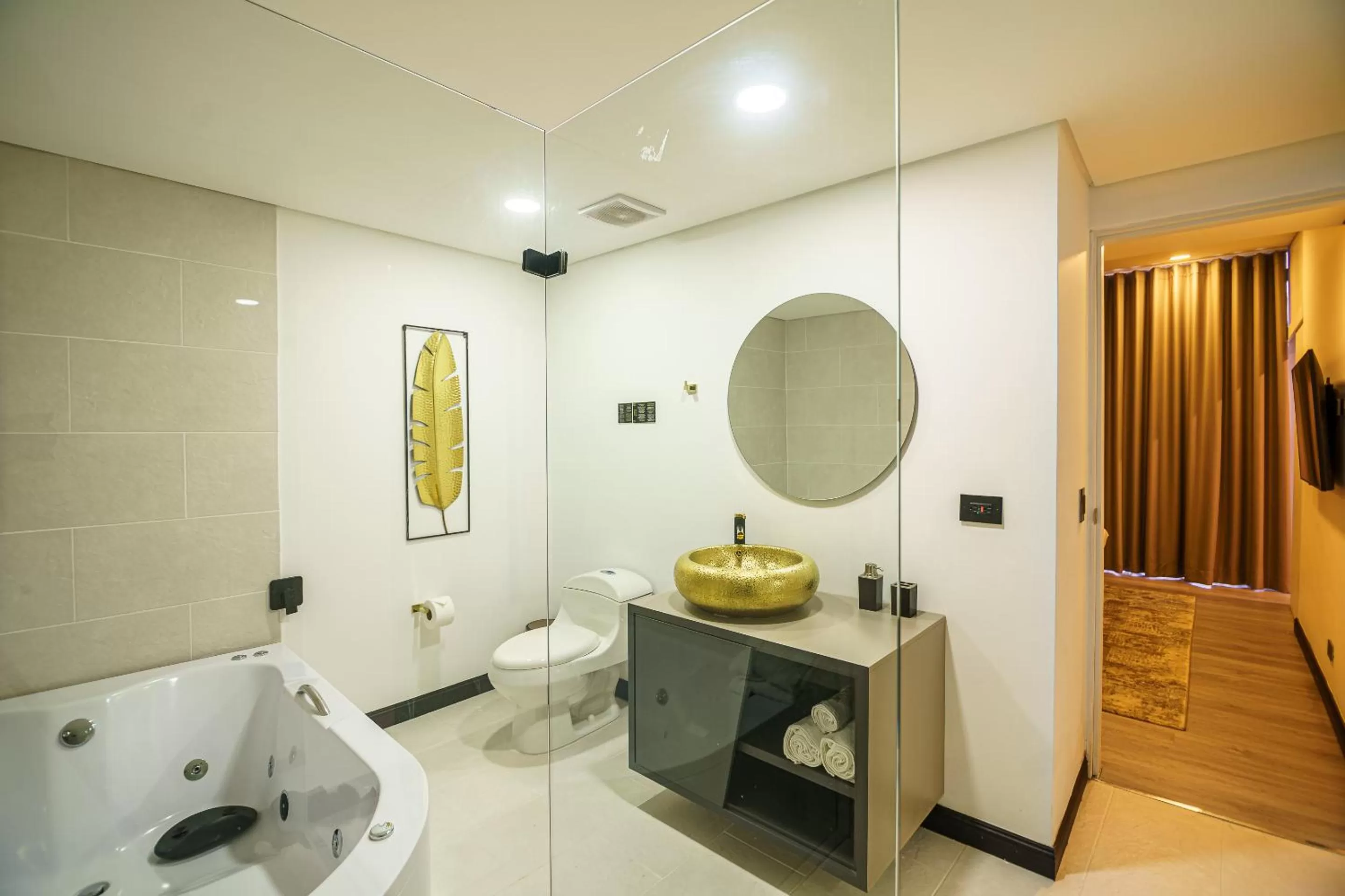 Bathroom in First Class Hotel