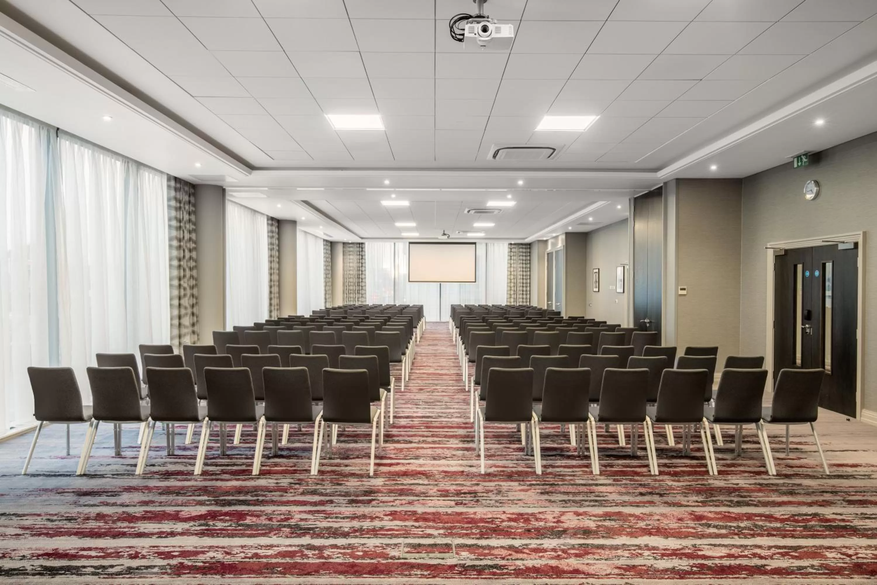 Meeting/conference room in Crowne Plaza London - Docklands by IHG