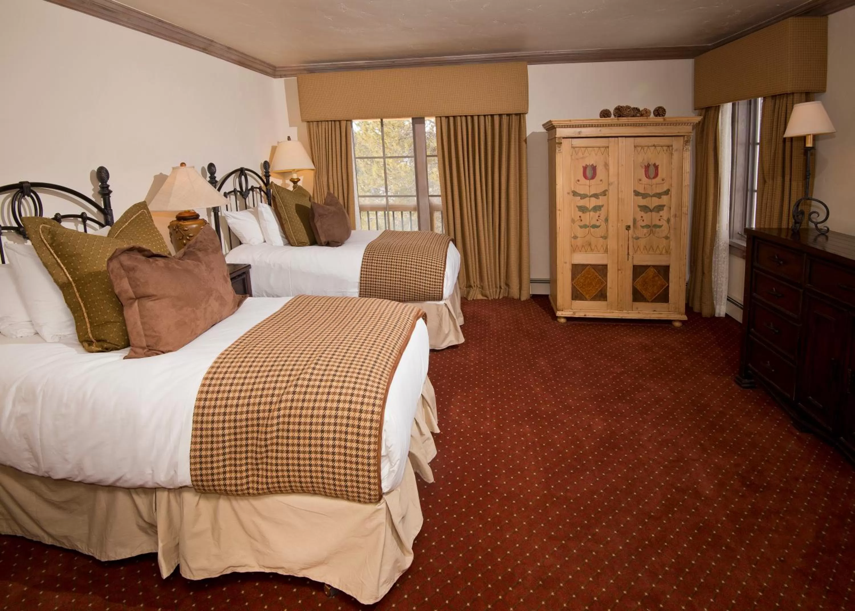 Bed in The Arrabelle at Vail Square, a RockResort