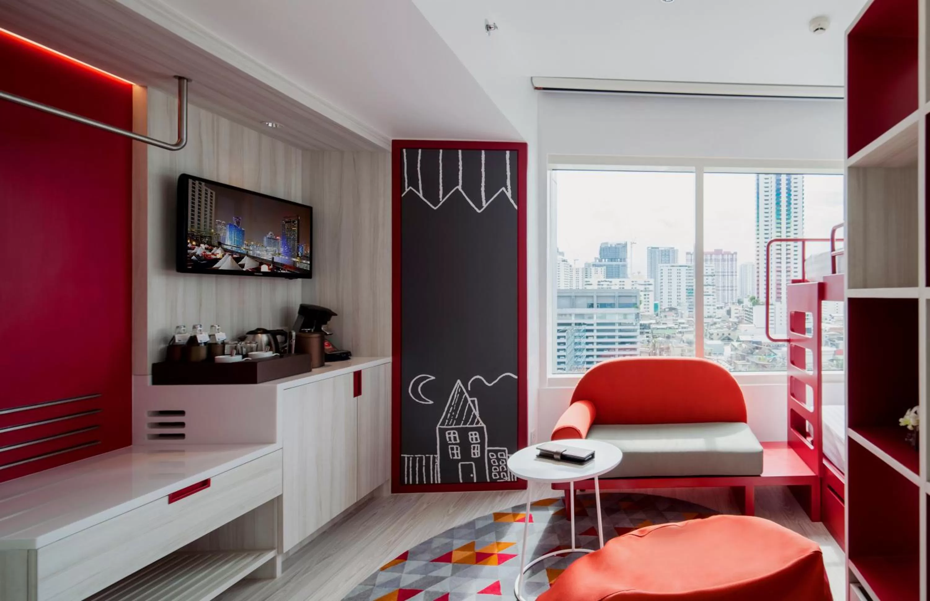 Photo of the whole room in Centara Watergate Pavilion Hotel Bangkok