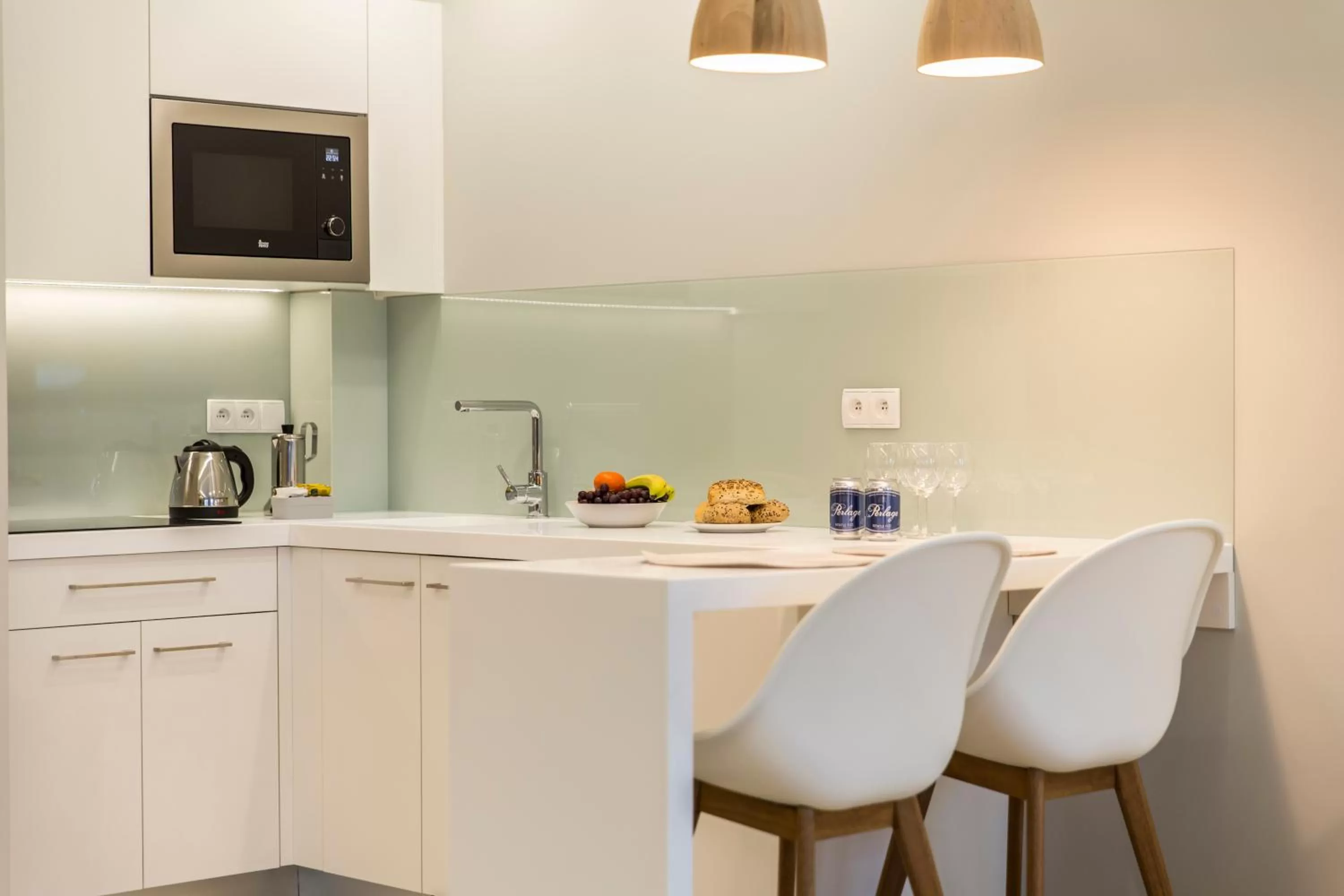 Coffee/tea facilities in Royal Hill Residence