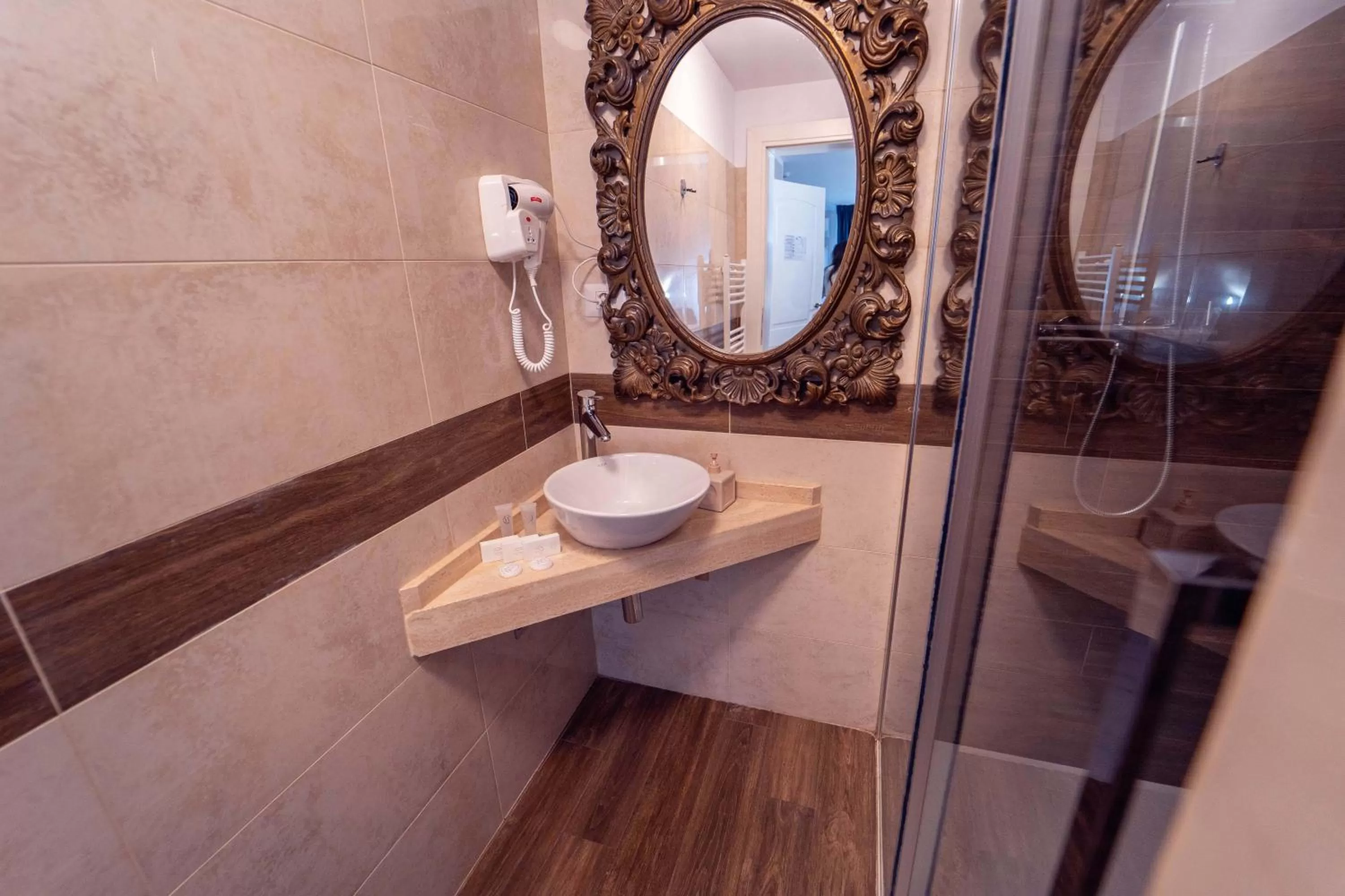 Bathroom in Gradinile Romane