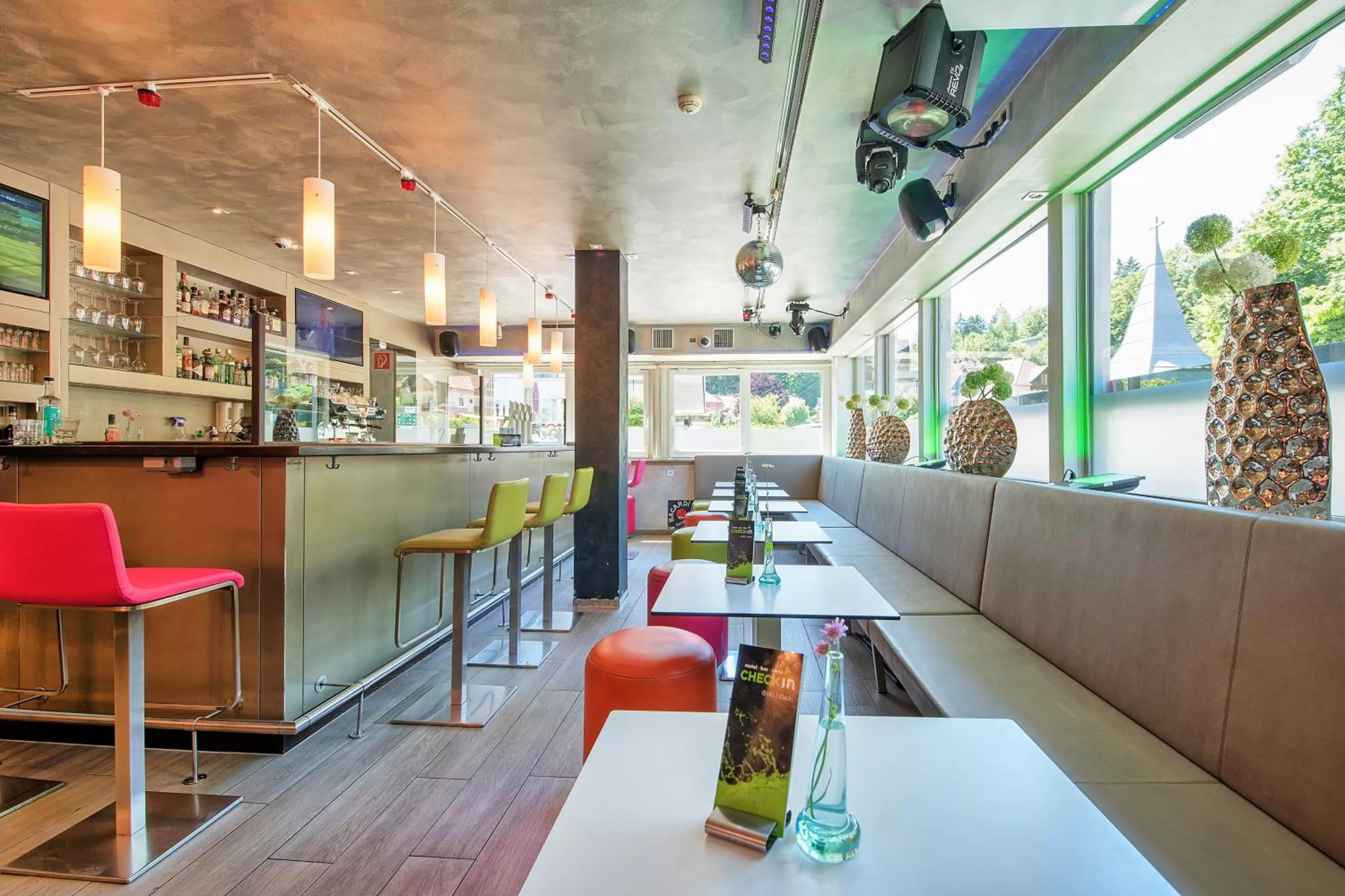 Lounge or bar in Hotel Velden - 24 Checkin Zimmer im Zentrum