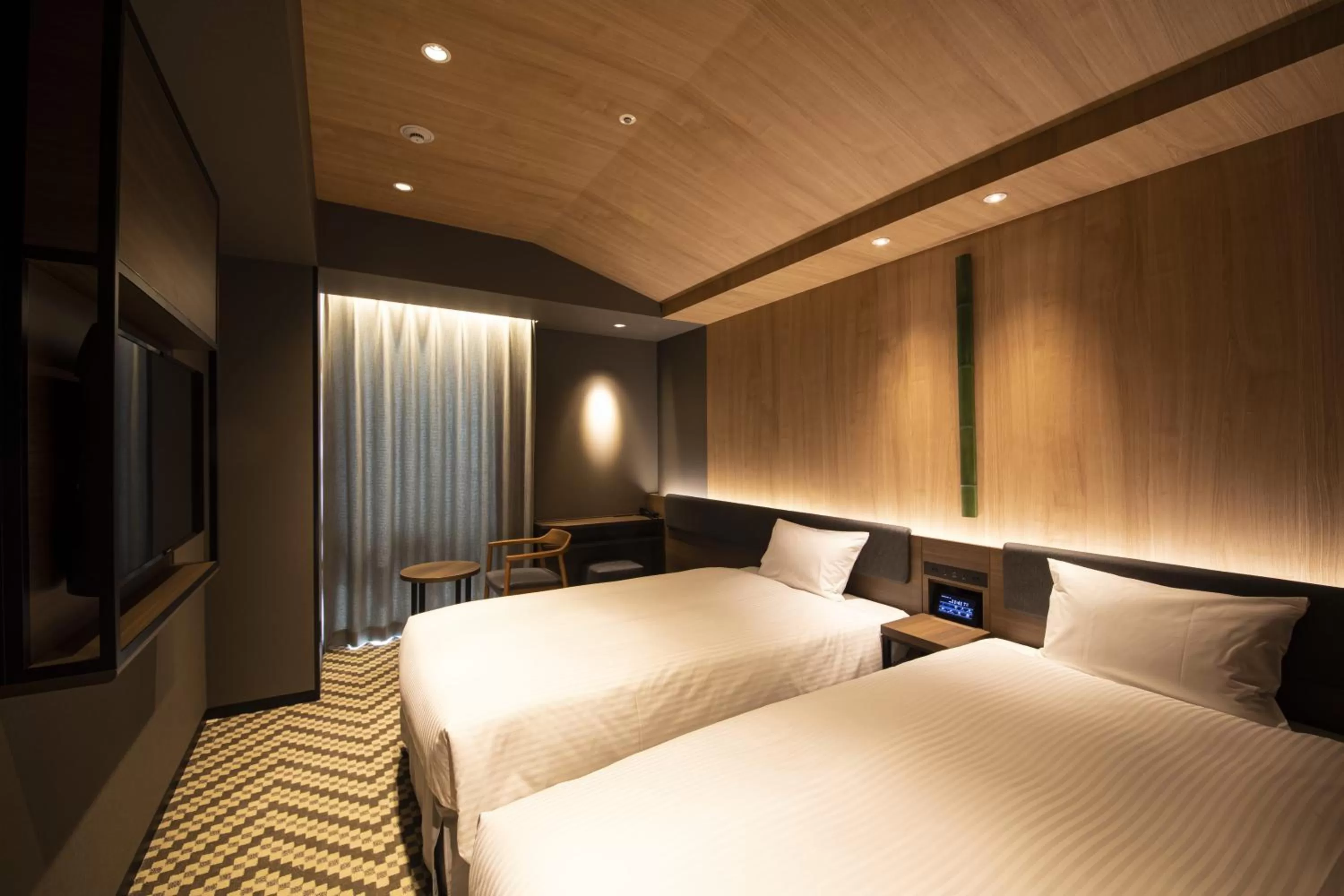 Photo of the whole room, Bed in Hotel Keihan Tenmabashi Ekimae