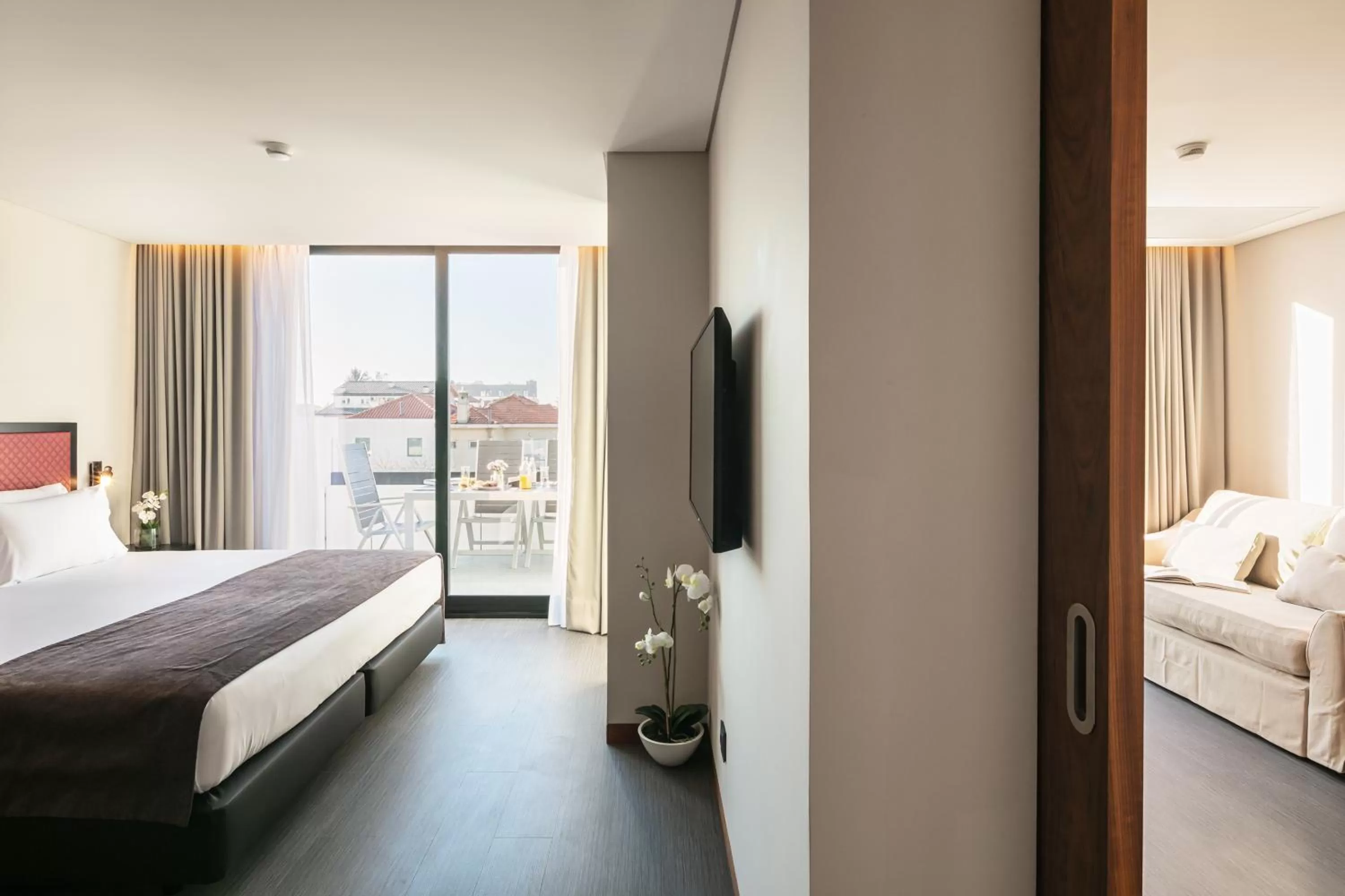 Apartment with Terrace in Porto City House