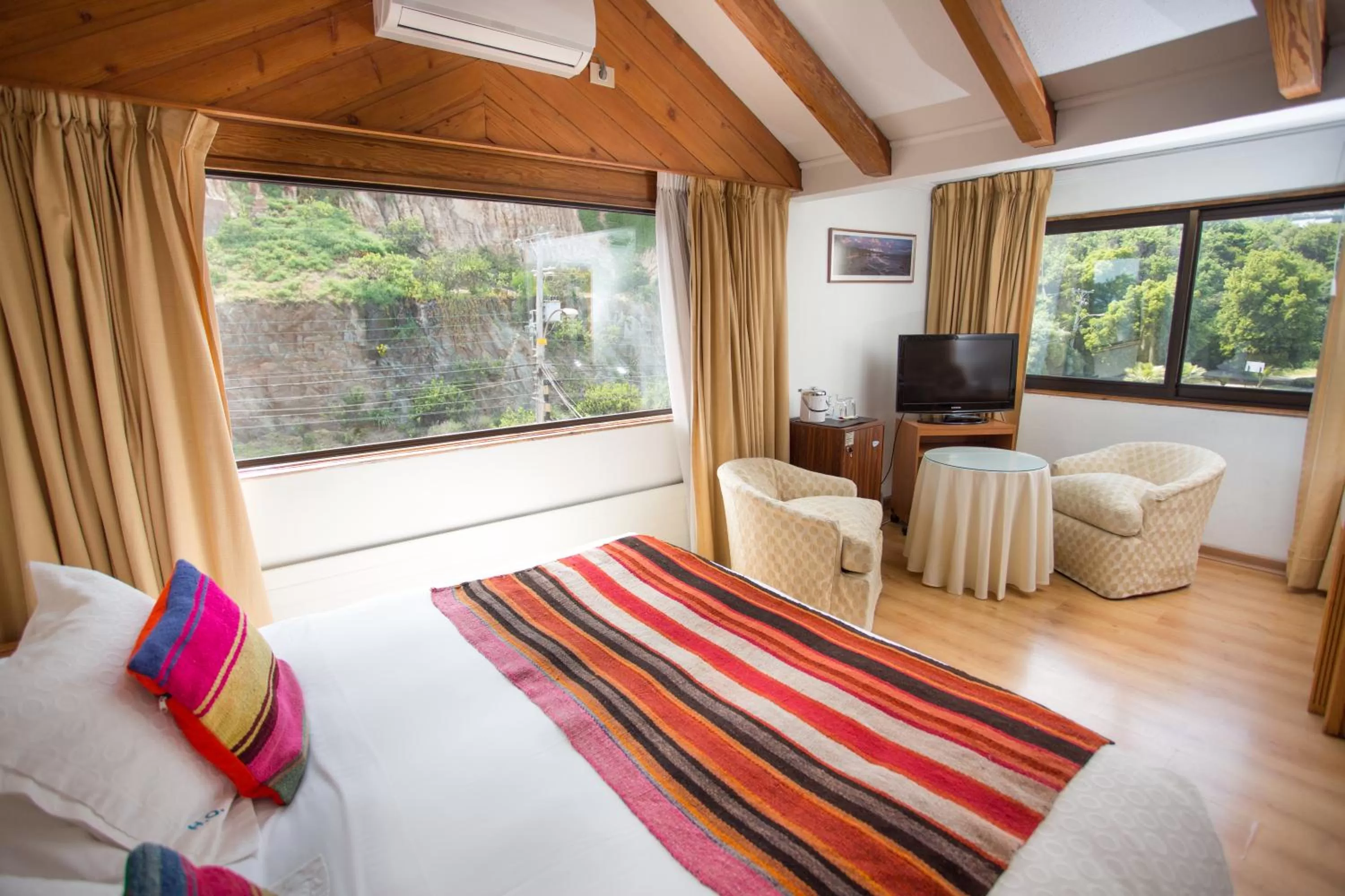 Decorative detail, Bed in Hotel Oceanic