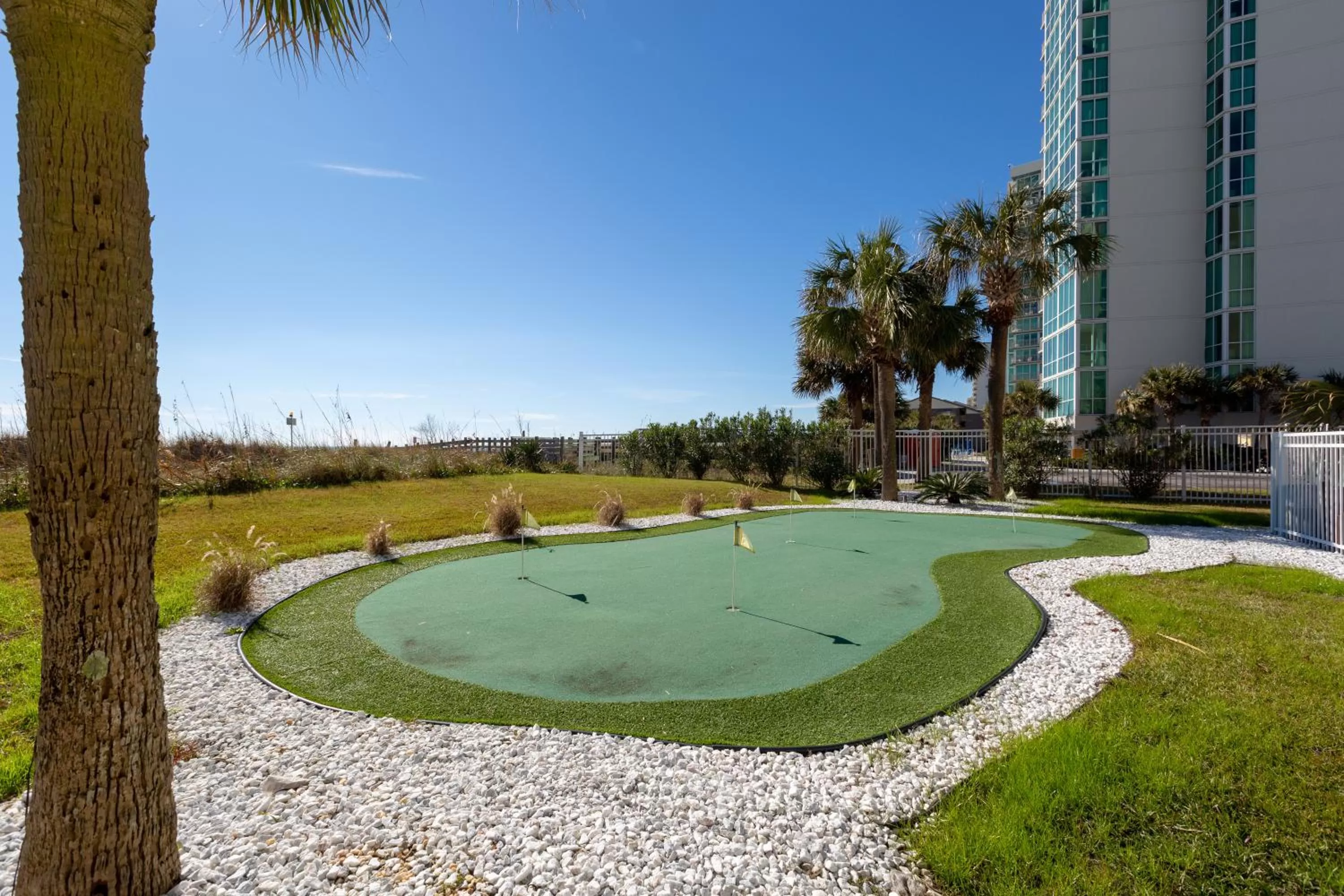 Minigolf in Maritime Beach Club