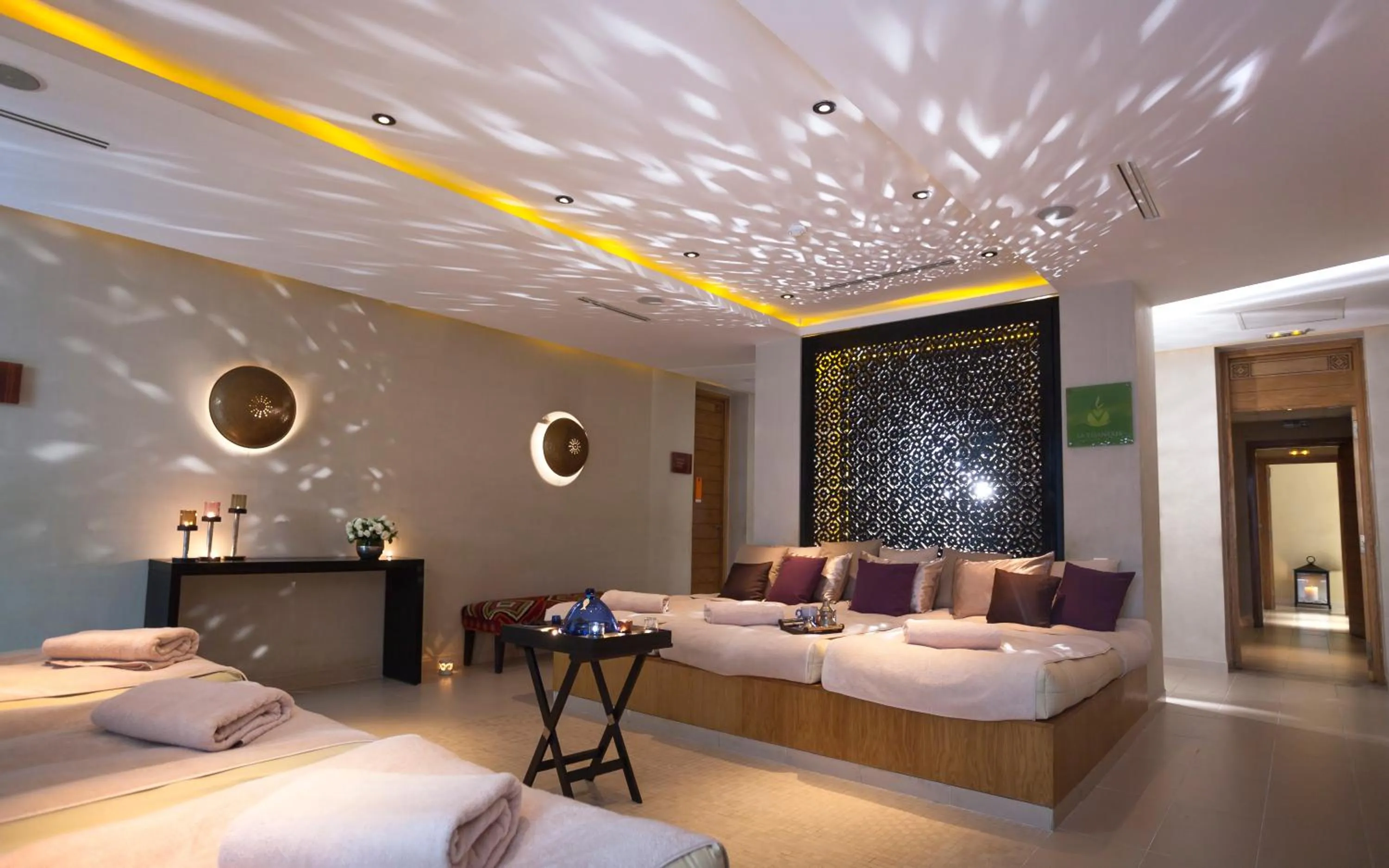 Hot Spring Bath, Bed in Mövenpick Hotel Gammarth Tunis