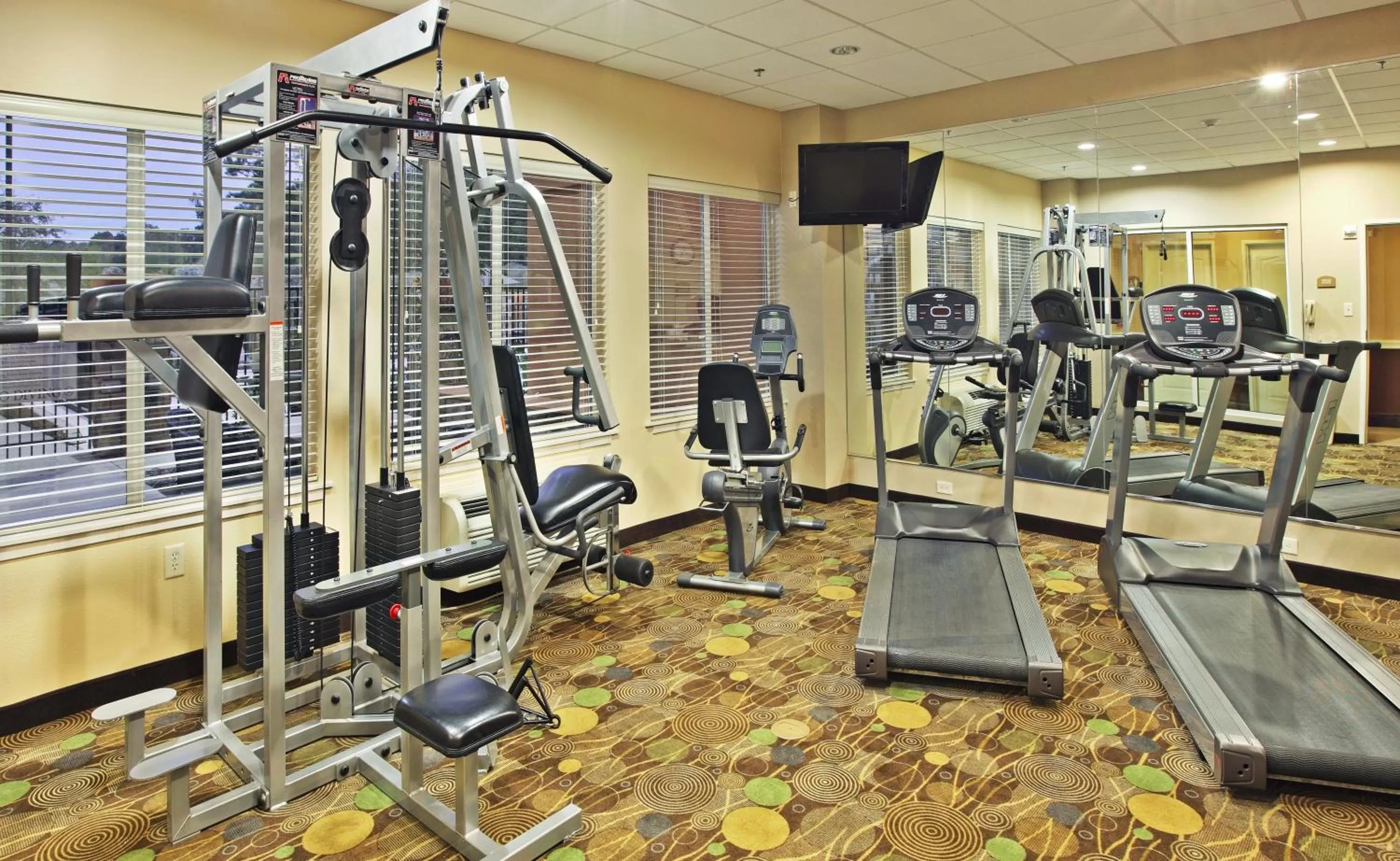 Fitness centre/facilities in Holiday Inn Express Hotel & Suites Marshall by IHG