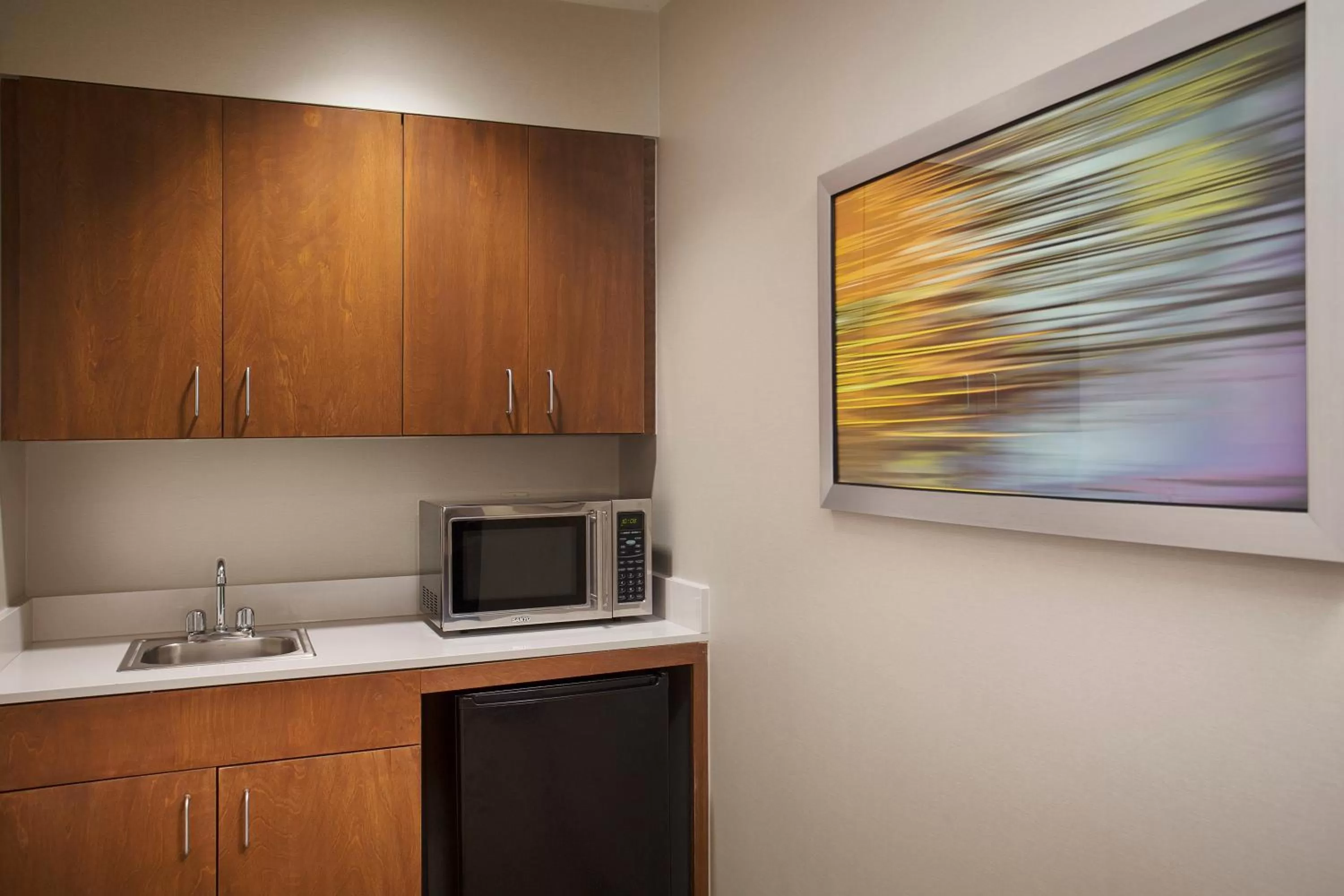 Photo of the whole room in Holiday Inn Grand Rapids-Airport by IHG