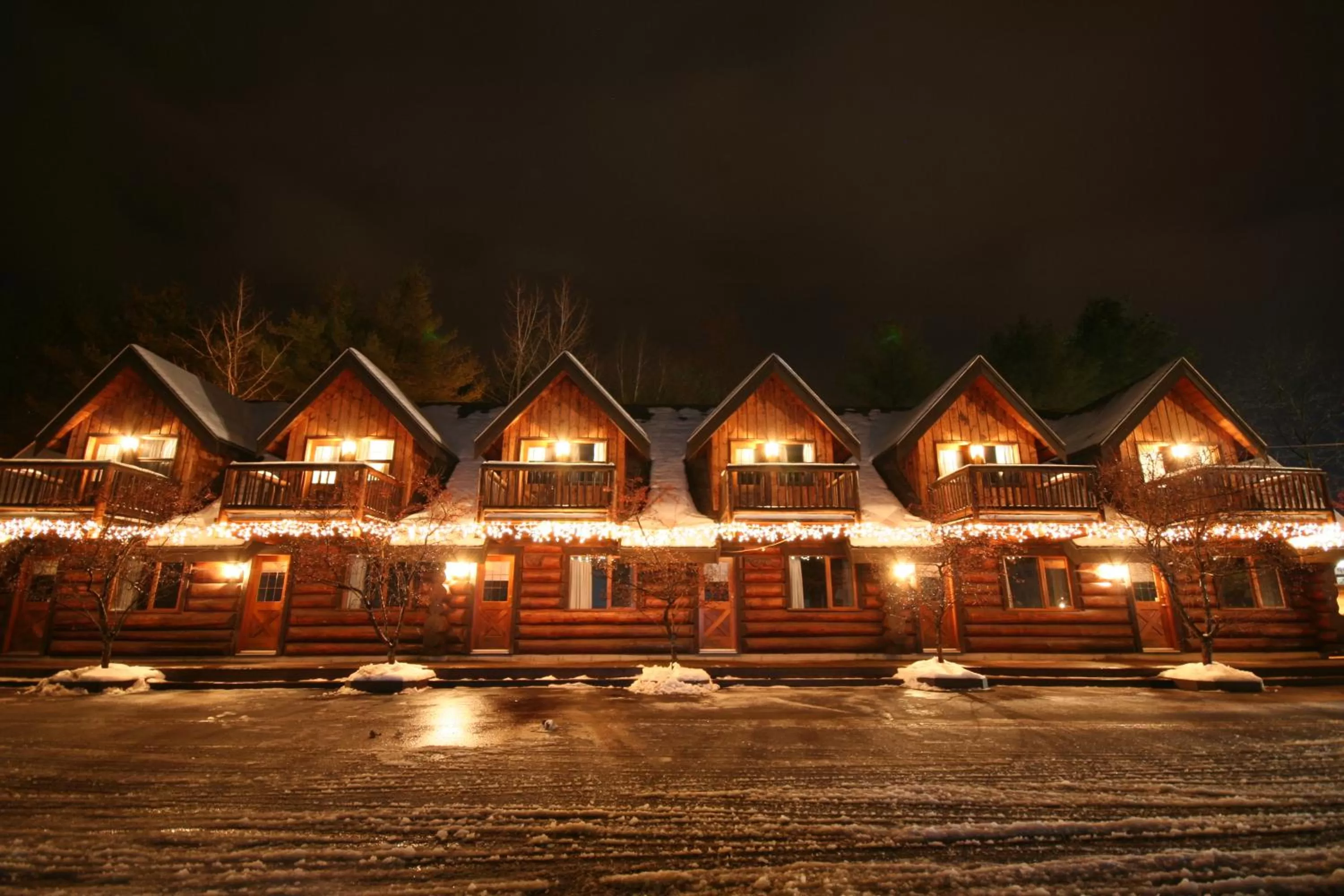 Property building in Nootka Lodge