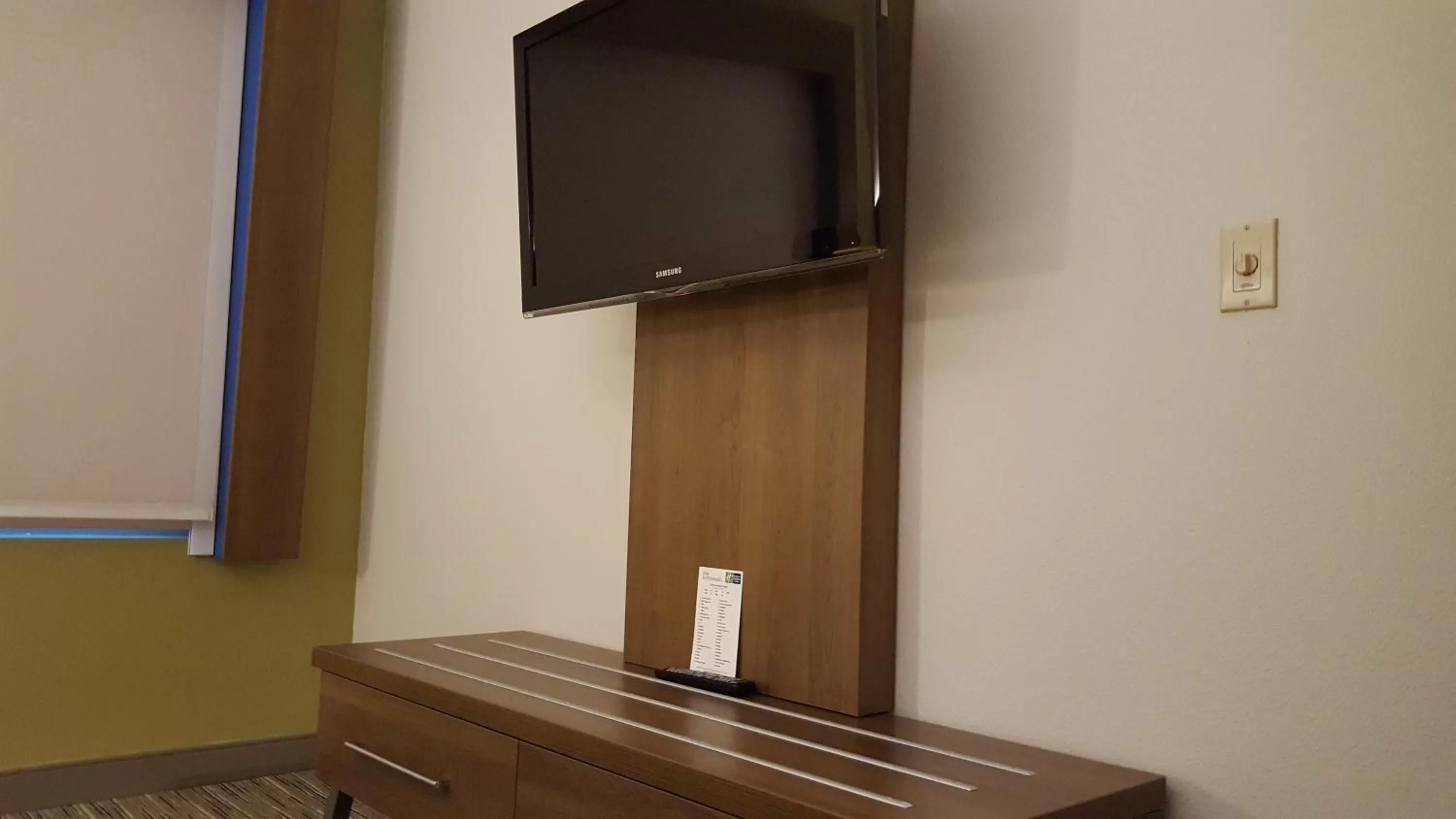 TV and multimedia in Holiday Inn Express Fremont - Milpitas Central by IHG