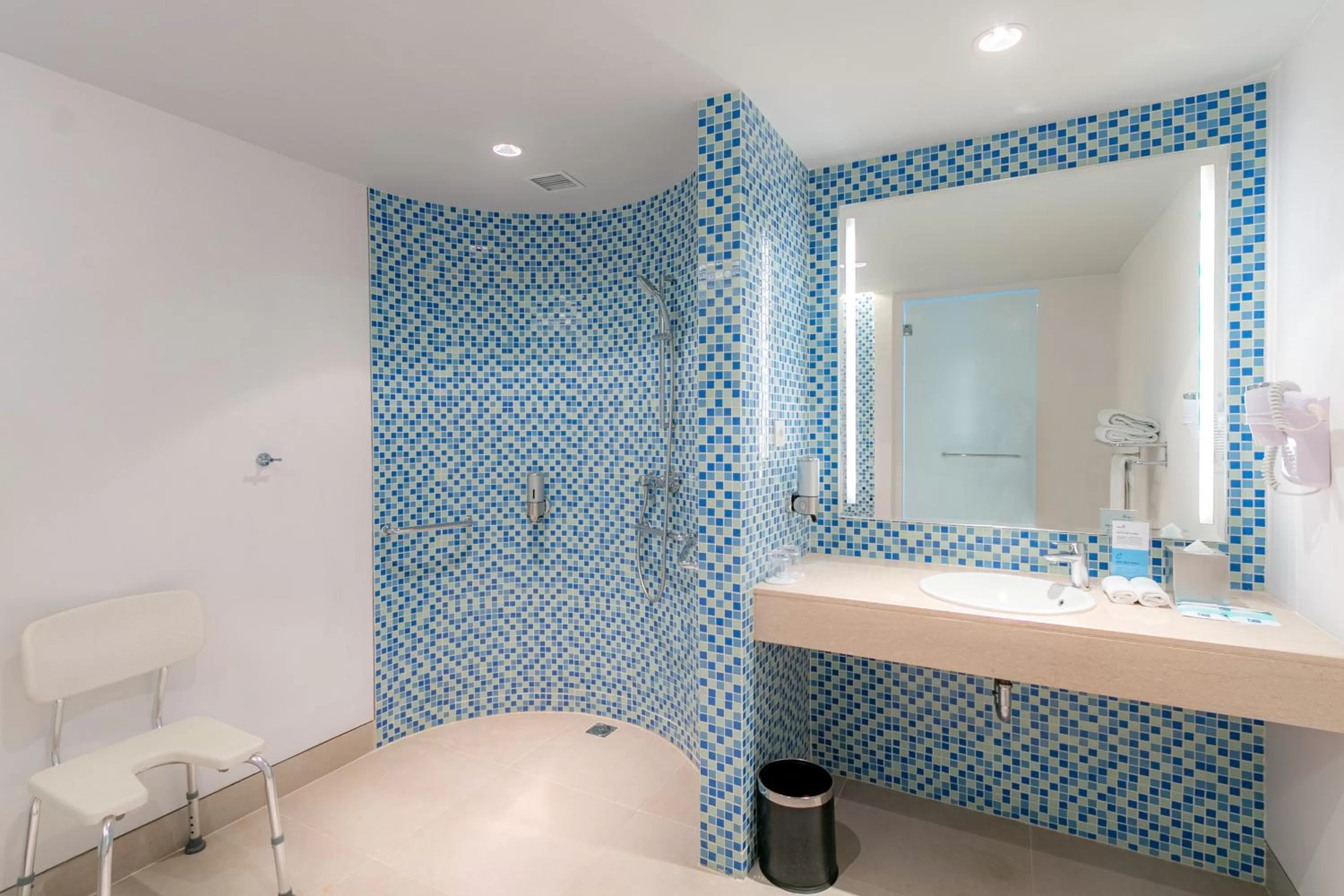 Toilet in Holiday Inn Express Baruna by IHG