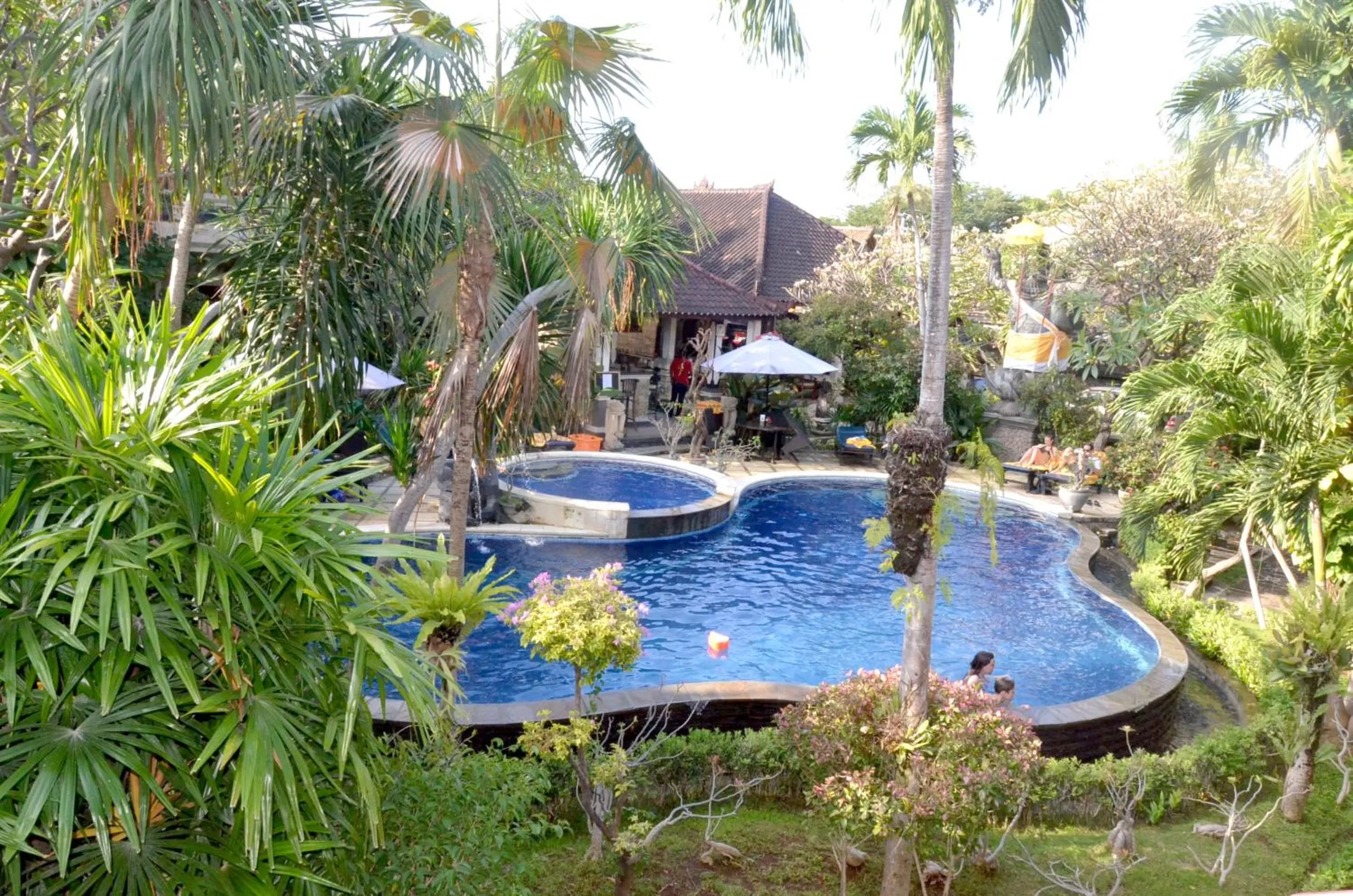 Swimming pool in Suma Beach Hotel