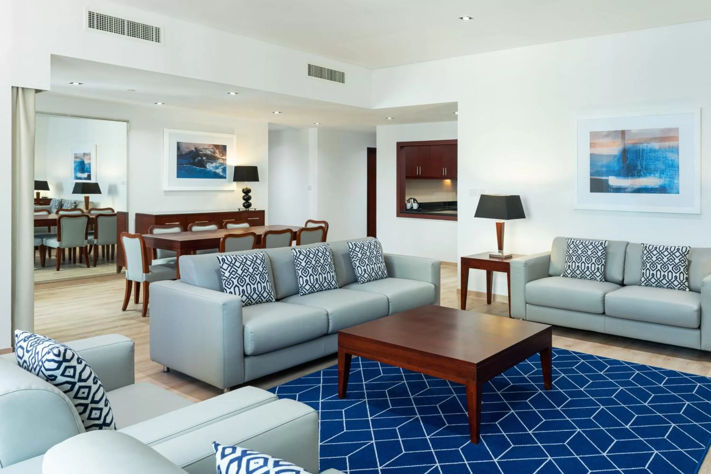 Living room in Delta Hotels by Marriott Jumeirah Beach, Dubai
