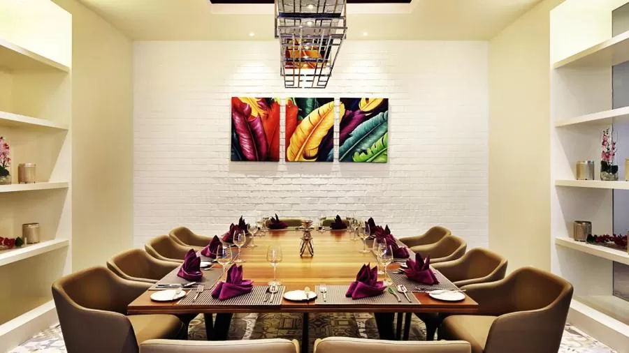 Restaurant/Places to Eat in Avangio Hotel