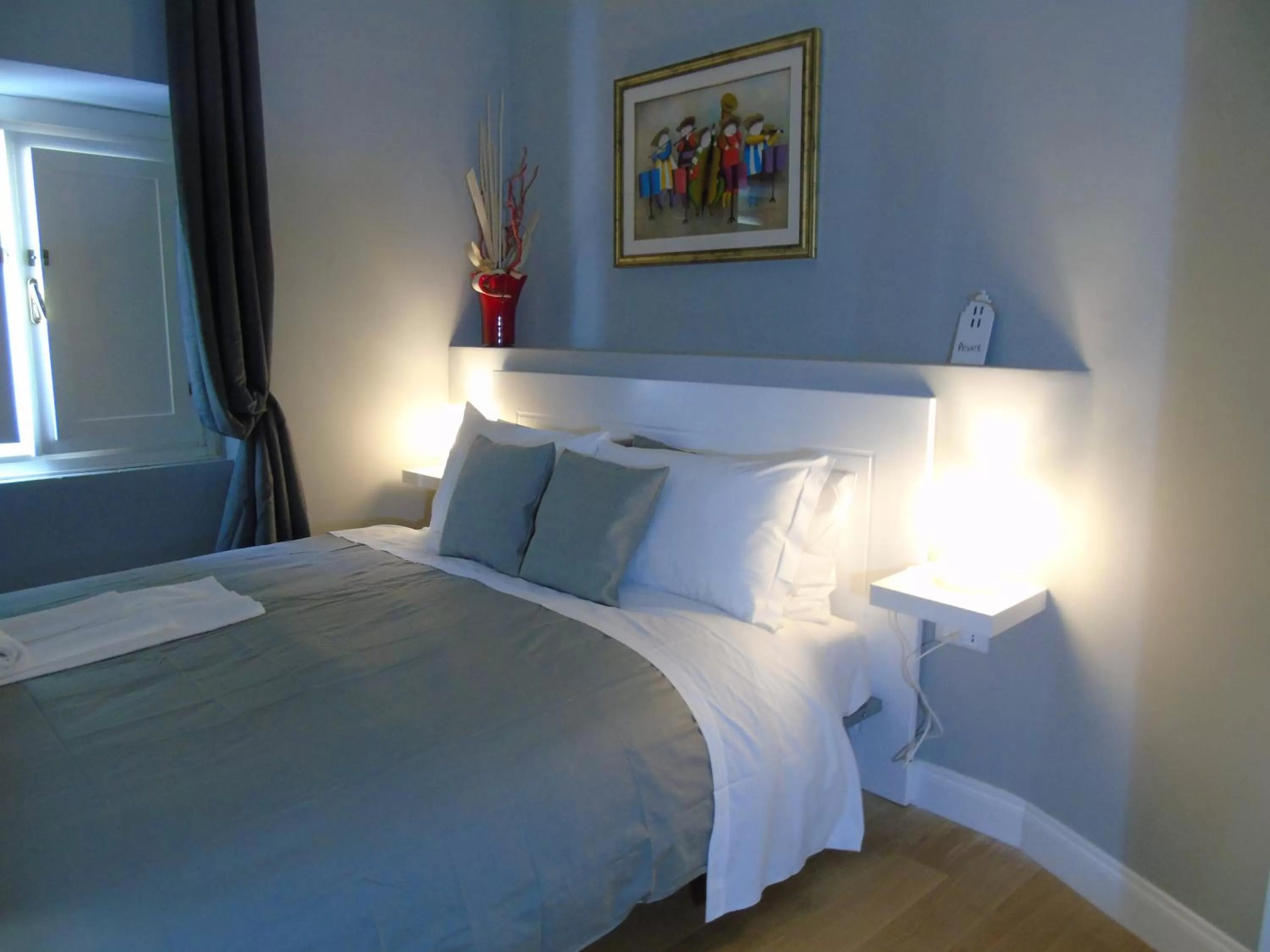 Photo of the whole room, Bed in Room Inn Vatican