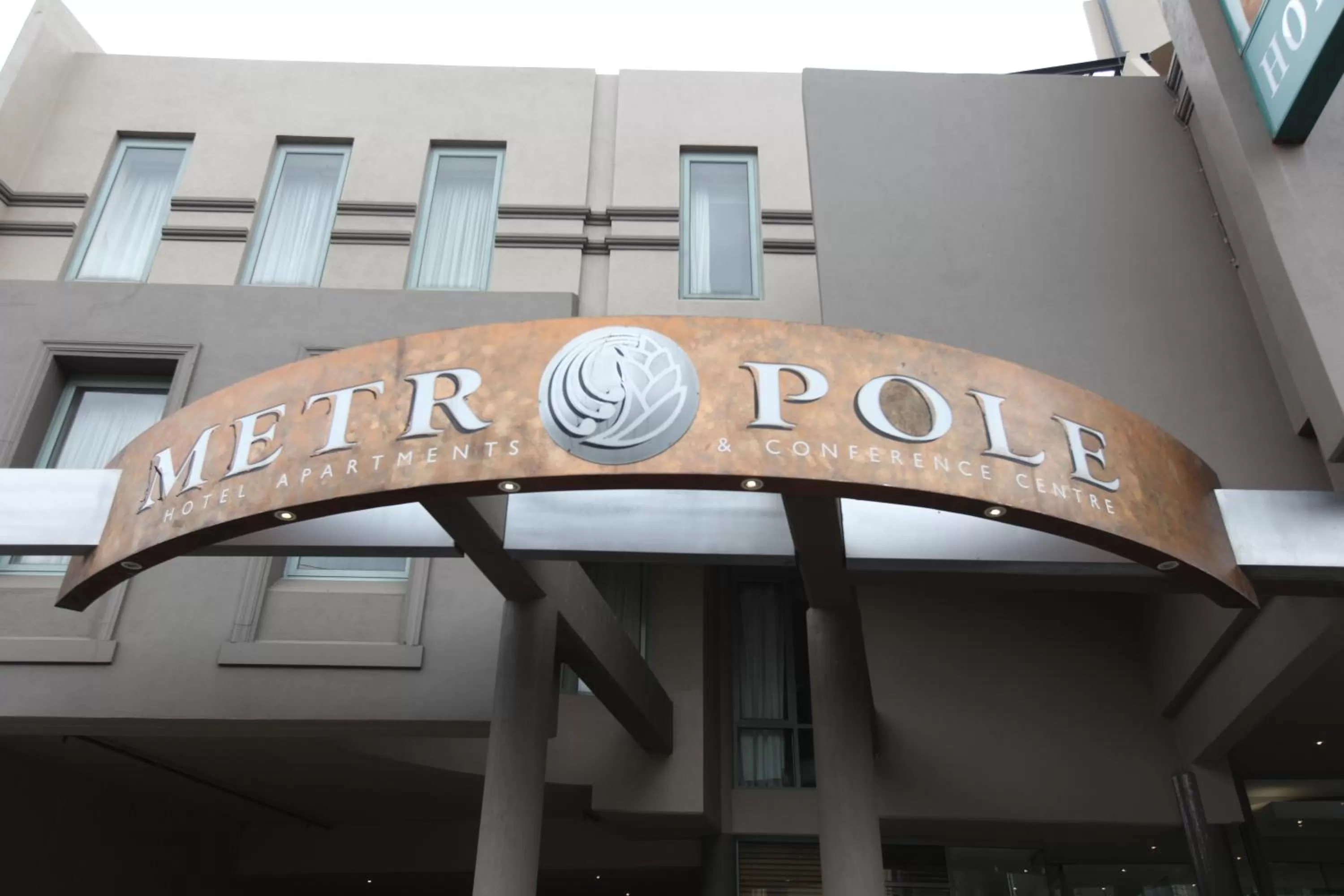 Facade/entrance in Melbourne Metropole Central Official