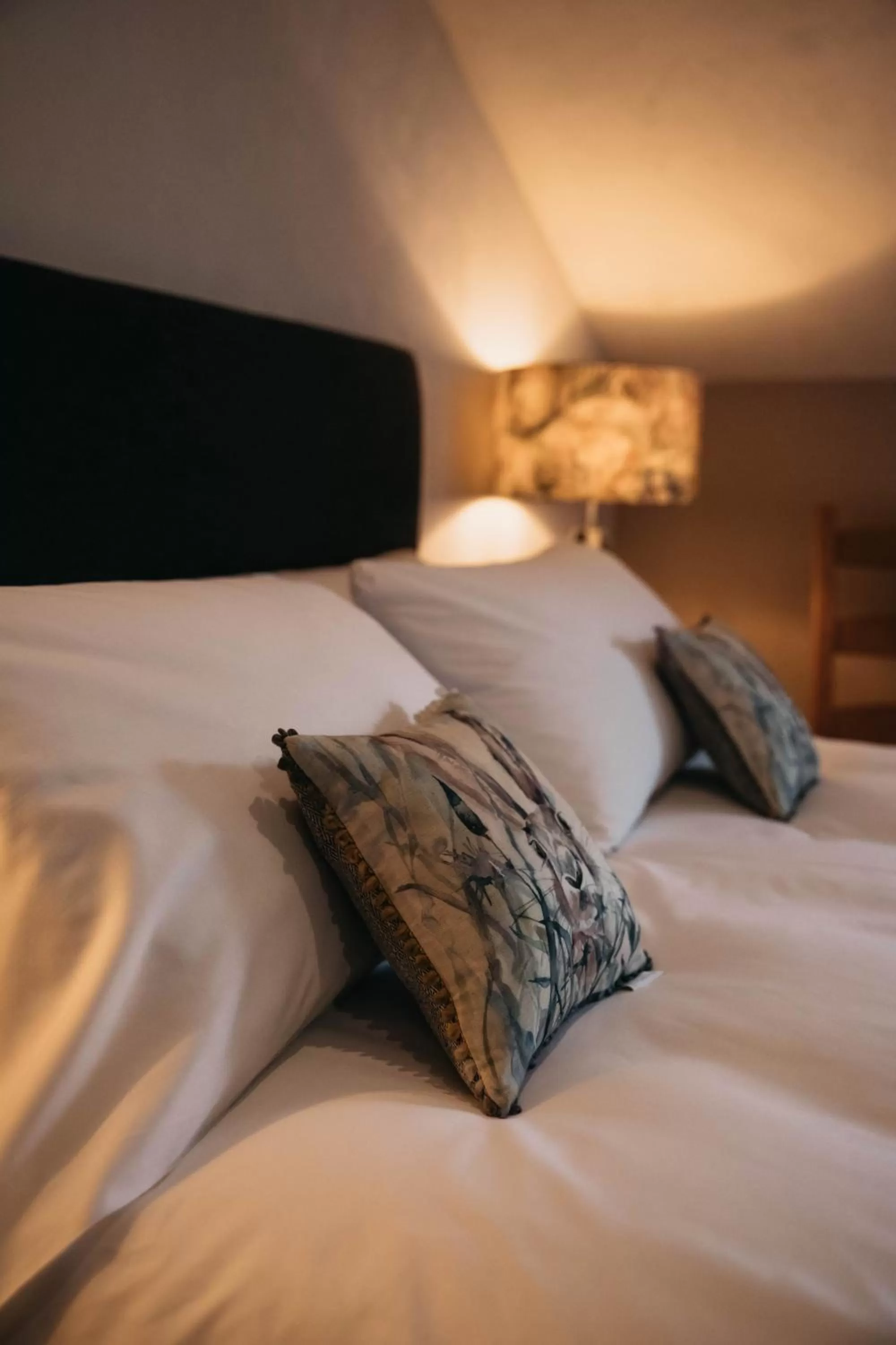 Bed in Three Horseshoes Inn