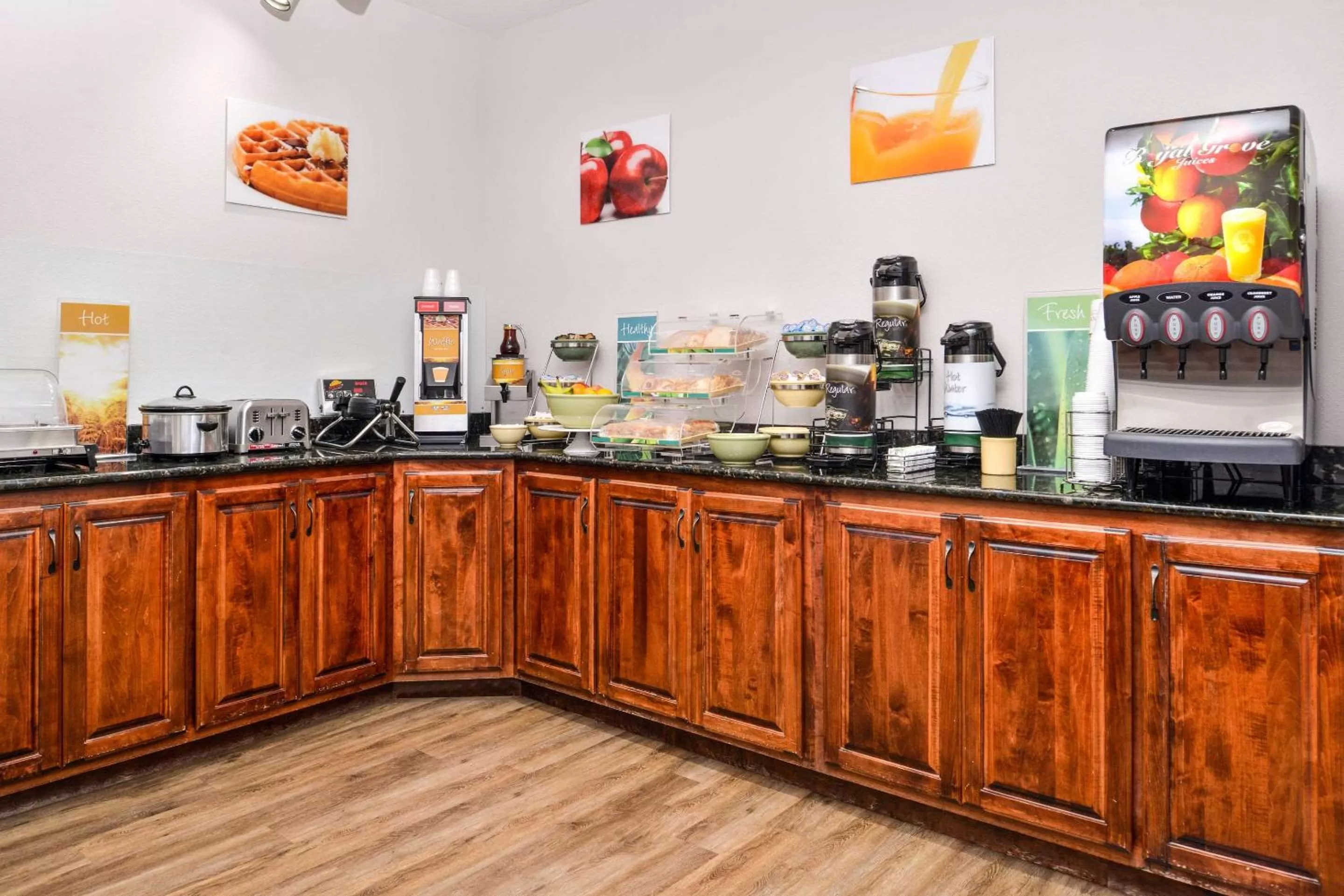 Restaurant/places to eat in Quality Inn Joplin I-44