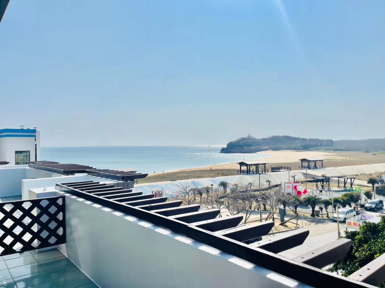 Balcony/Terrace in Beachcastle & Sea View Villa
