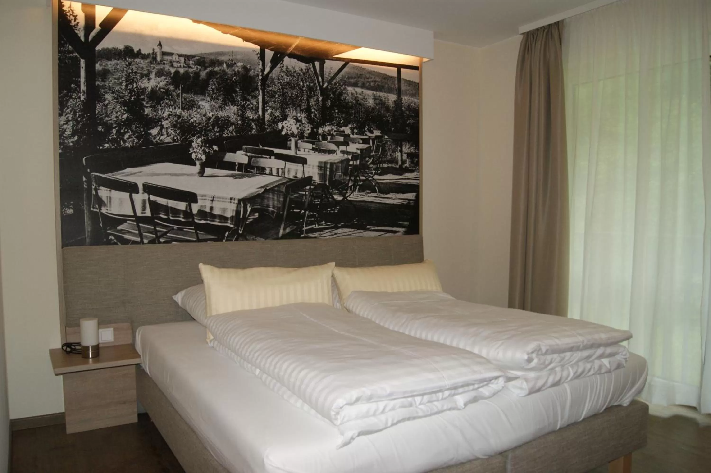 Photo of the whole room, Bed in Hotel Restaurant Muckensee