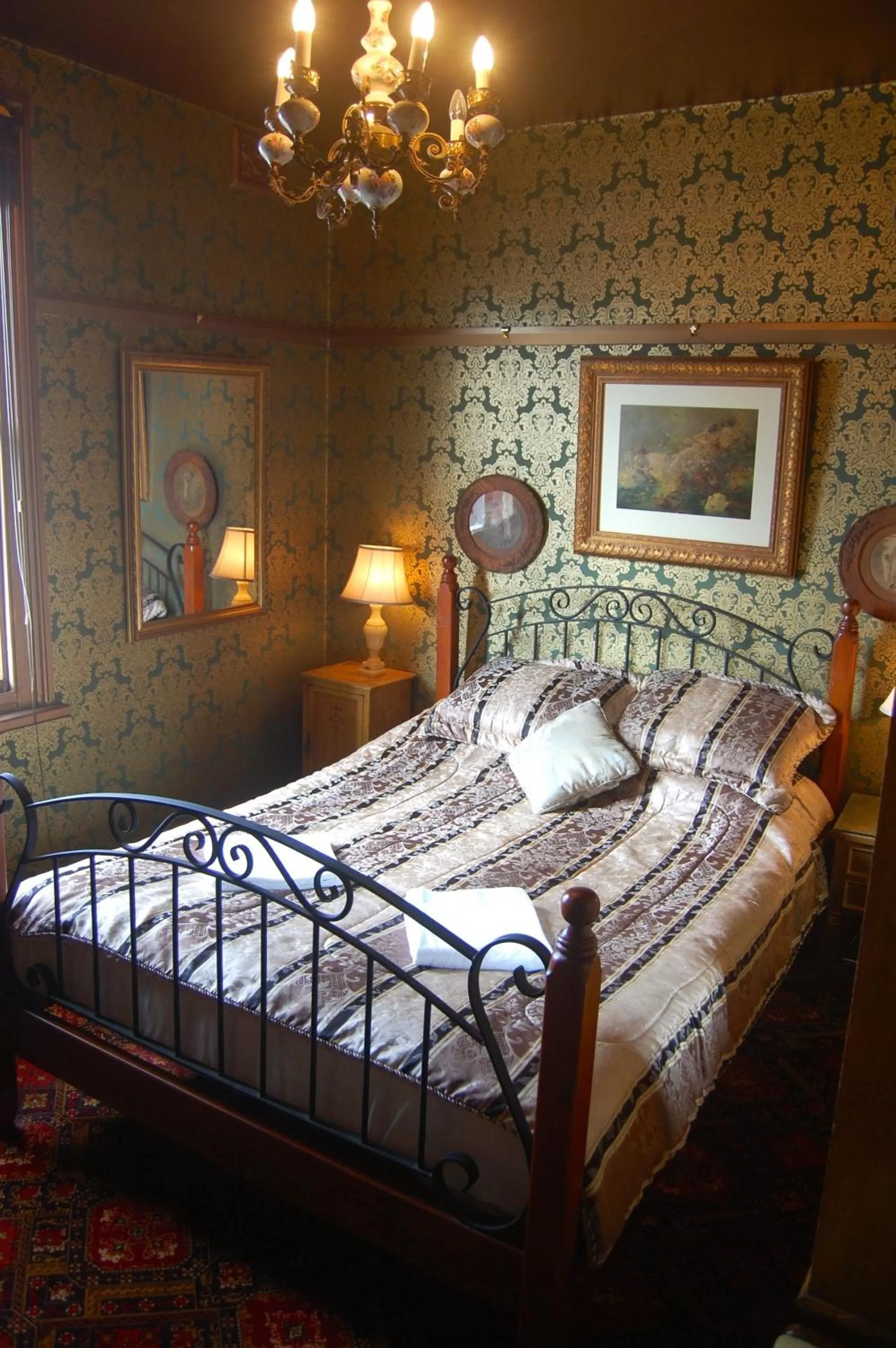 Bed in Shakespeare Hotel