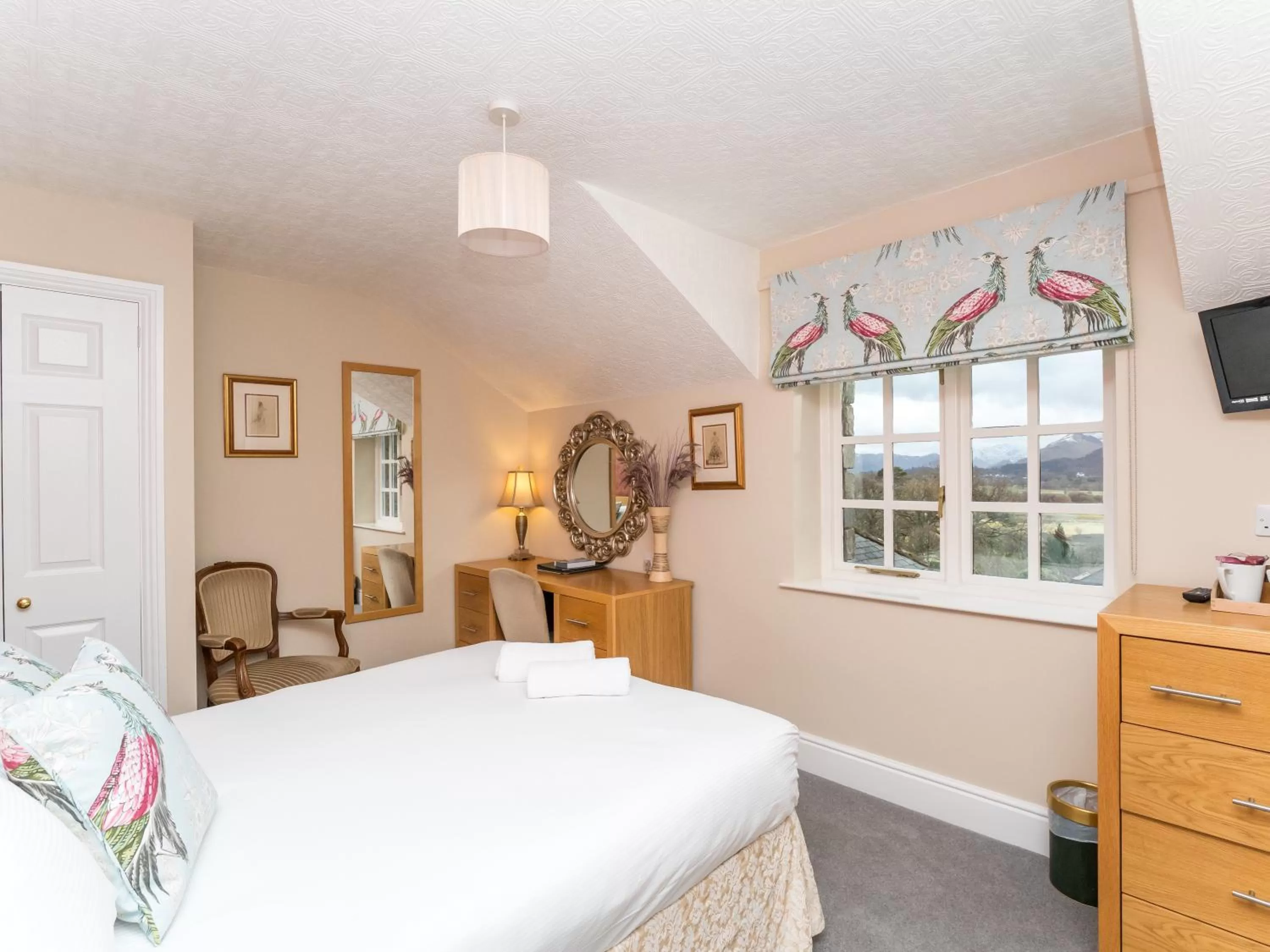 Bed in Lyzzick Hall Hotel