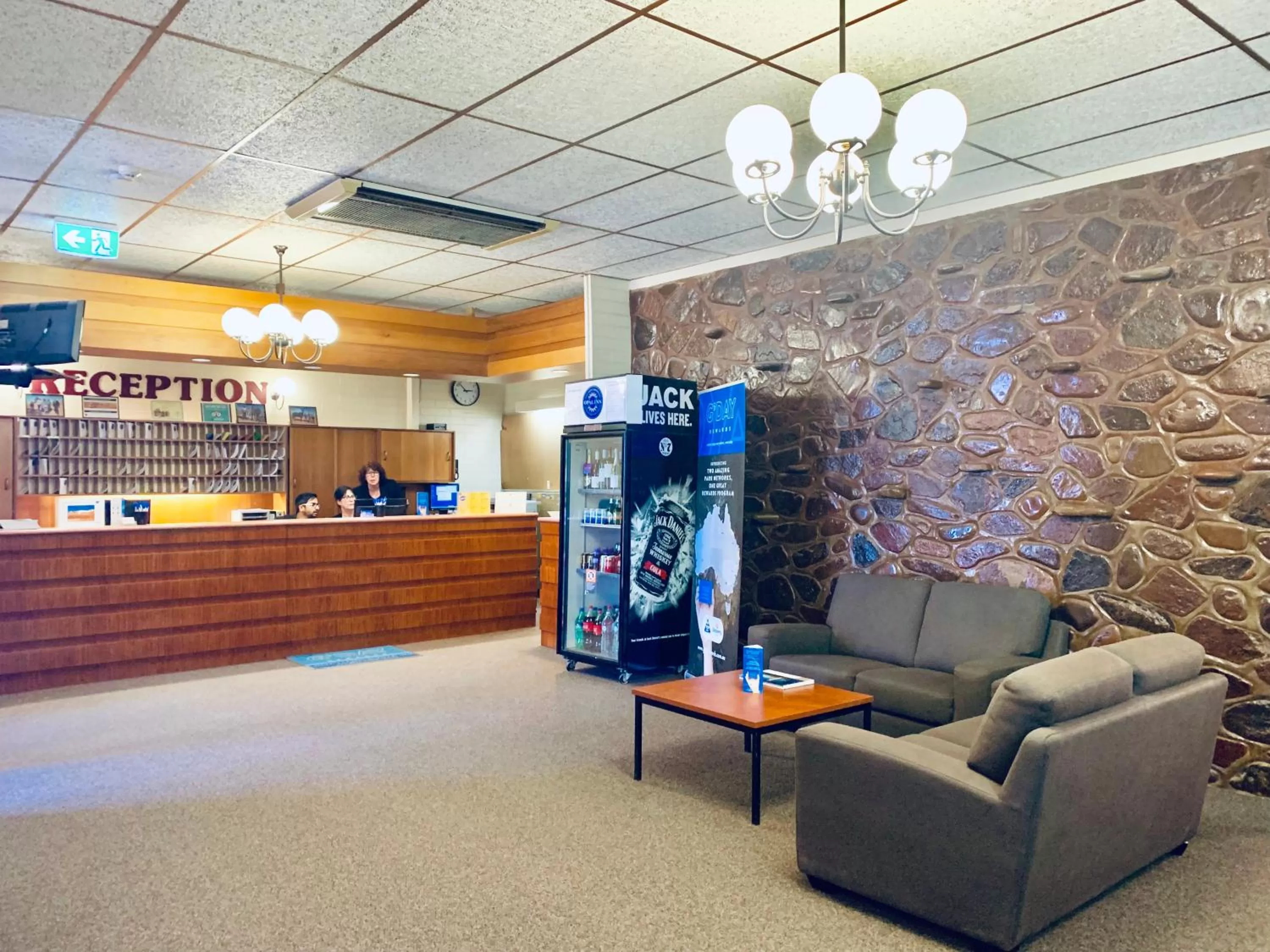 Lobby or reception in Opal Inn Hotel, Motel, Caravan Park