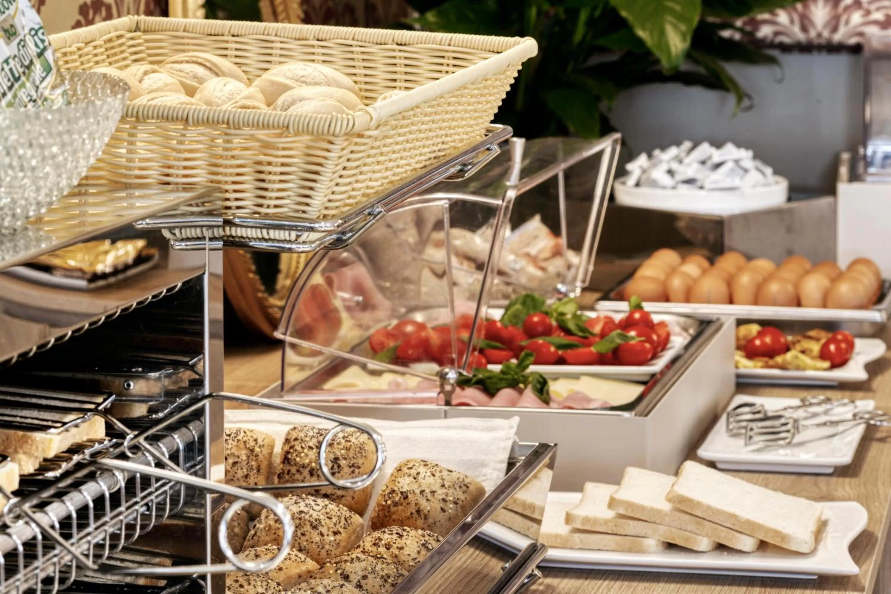 Breakfast in Hotel Nuovo Teson