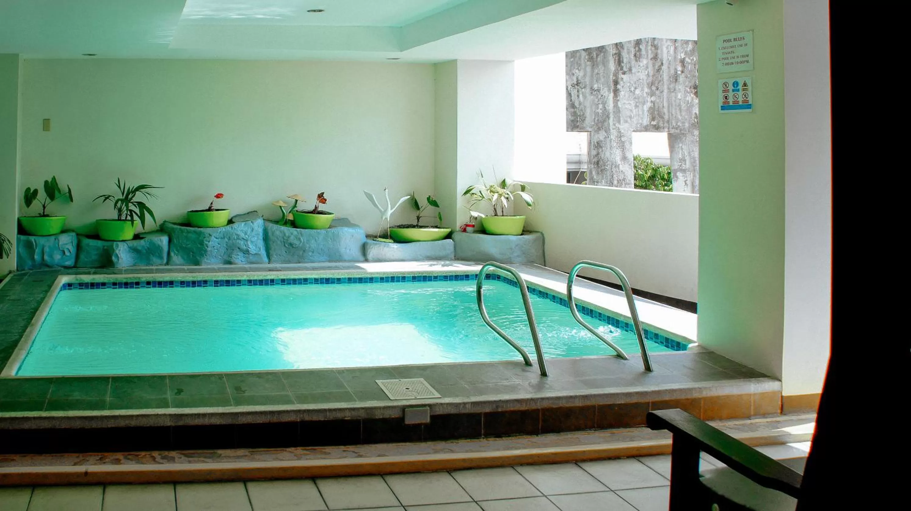 Swimming pool in RedDoorz Plus @ Mabolo Cebu