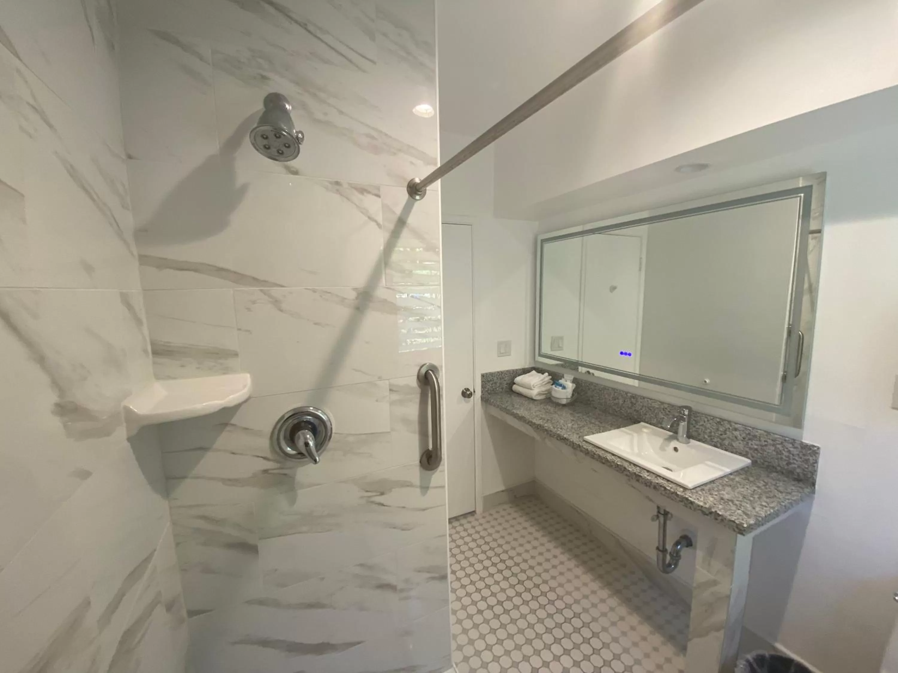 Bathroom in Ocean Lodge Santa Monica Beach Hotel