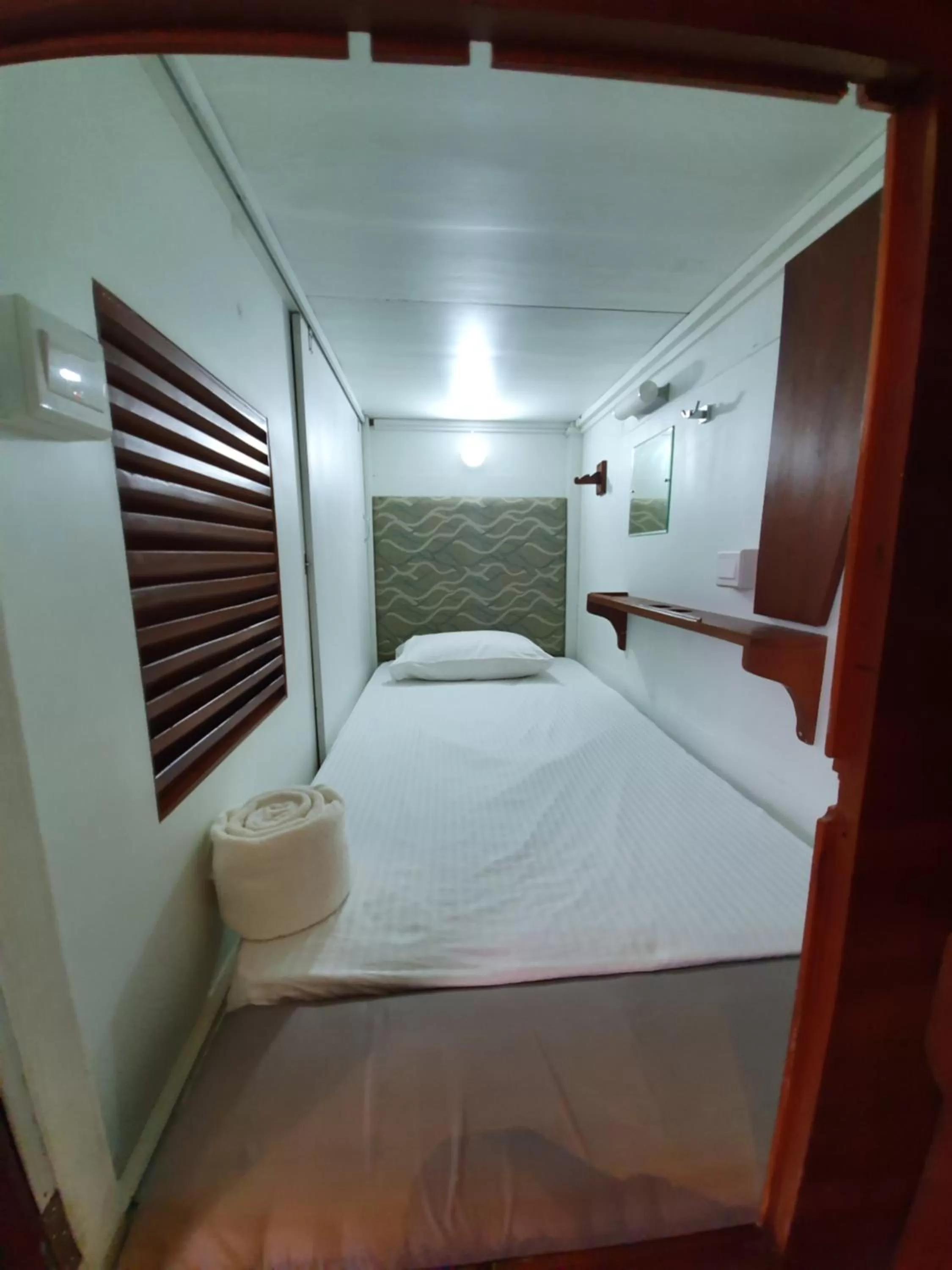 Bedroom, Bed in Bed Station 210