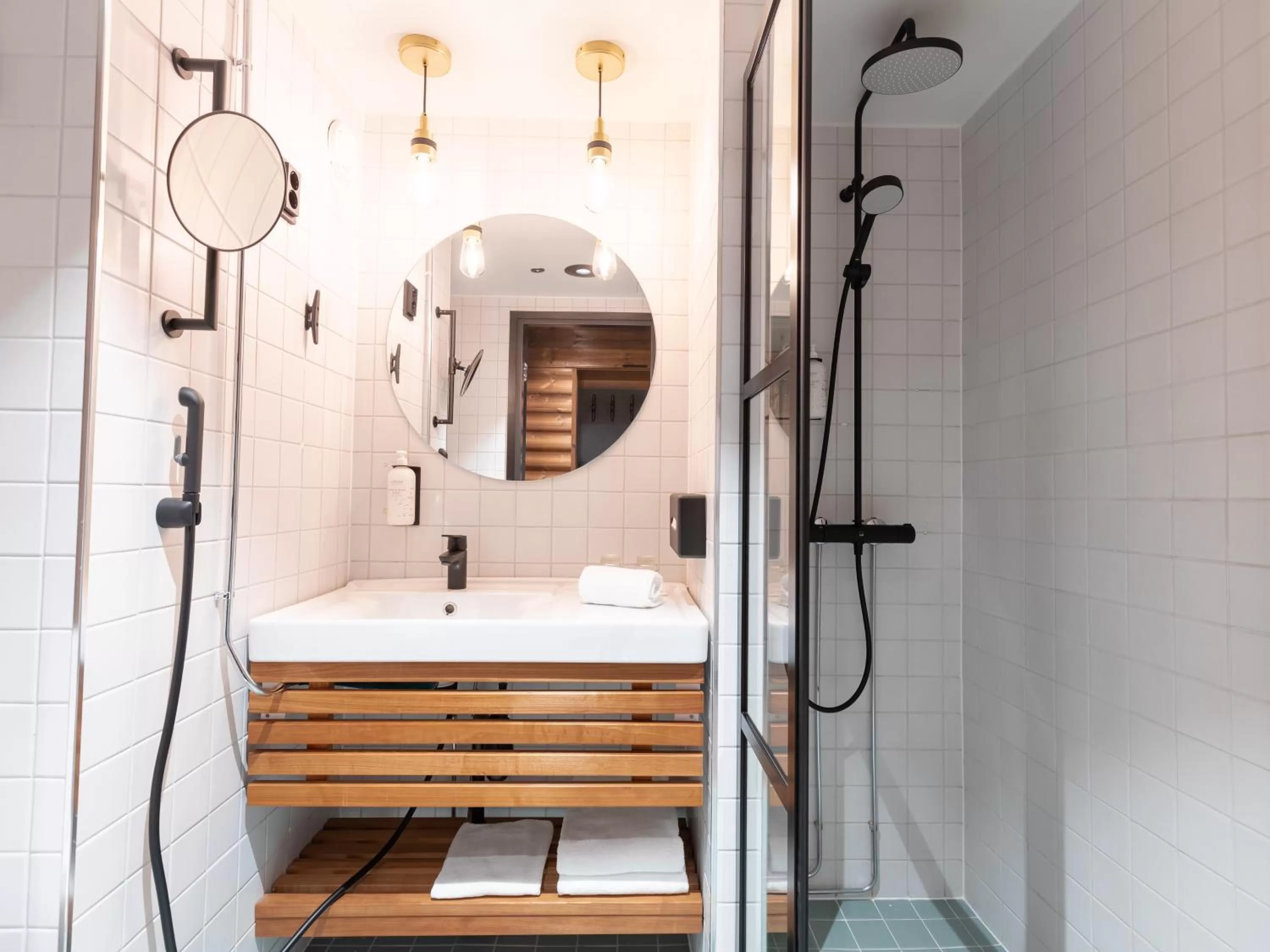 Shower in Original Sokos Hotel Lappee