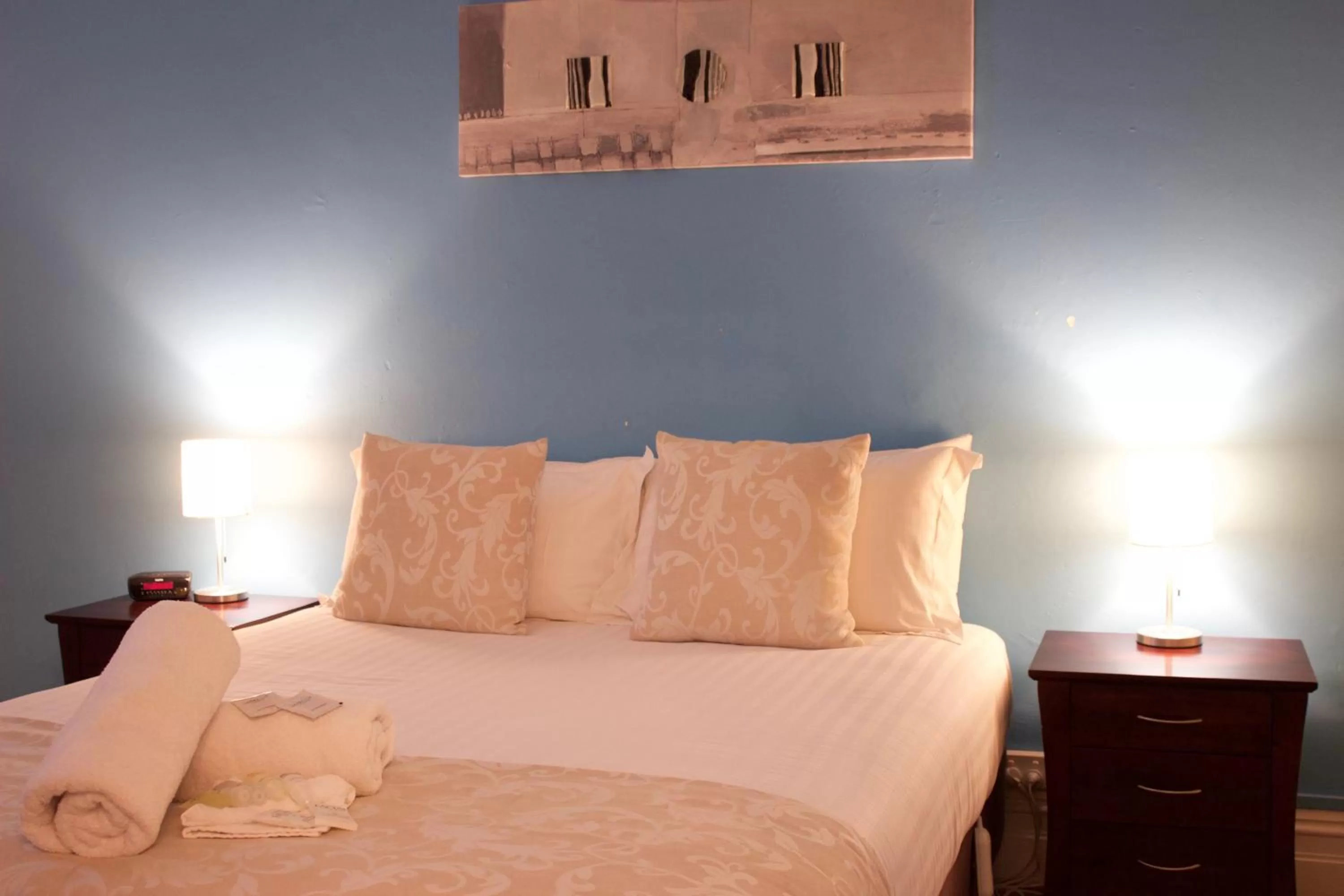 Bed in Balcony On Sixth Lodge