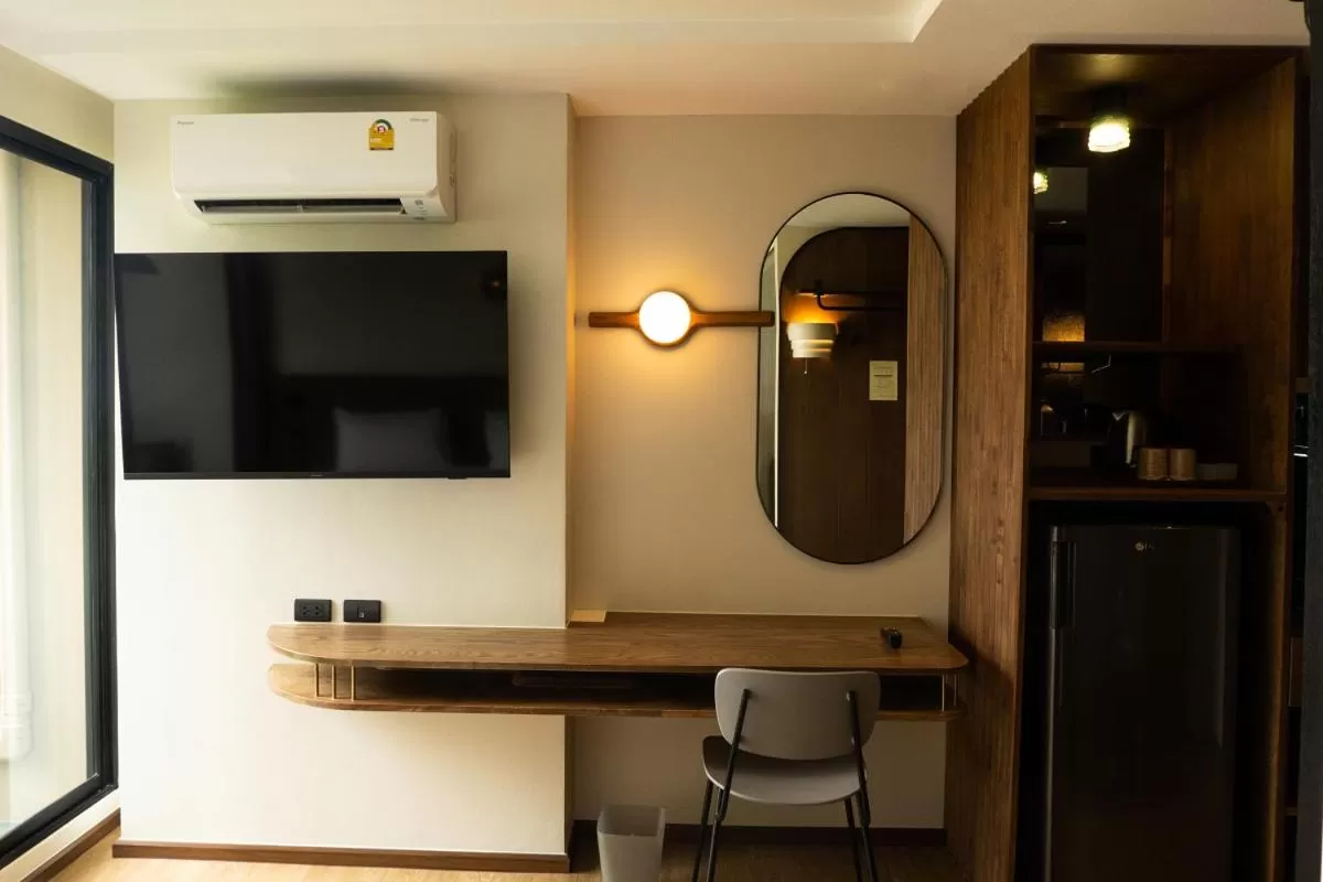 TV and multimedia in karaarom hotel