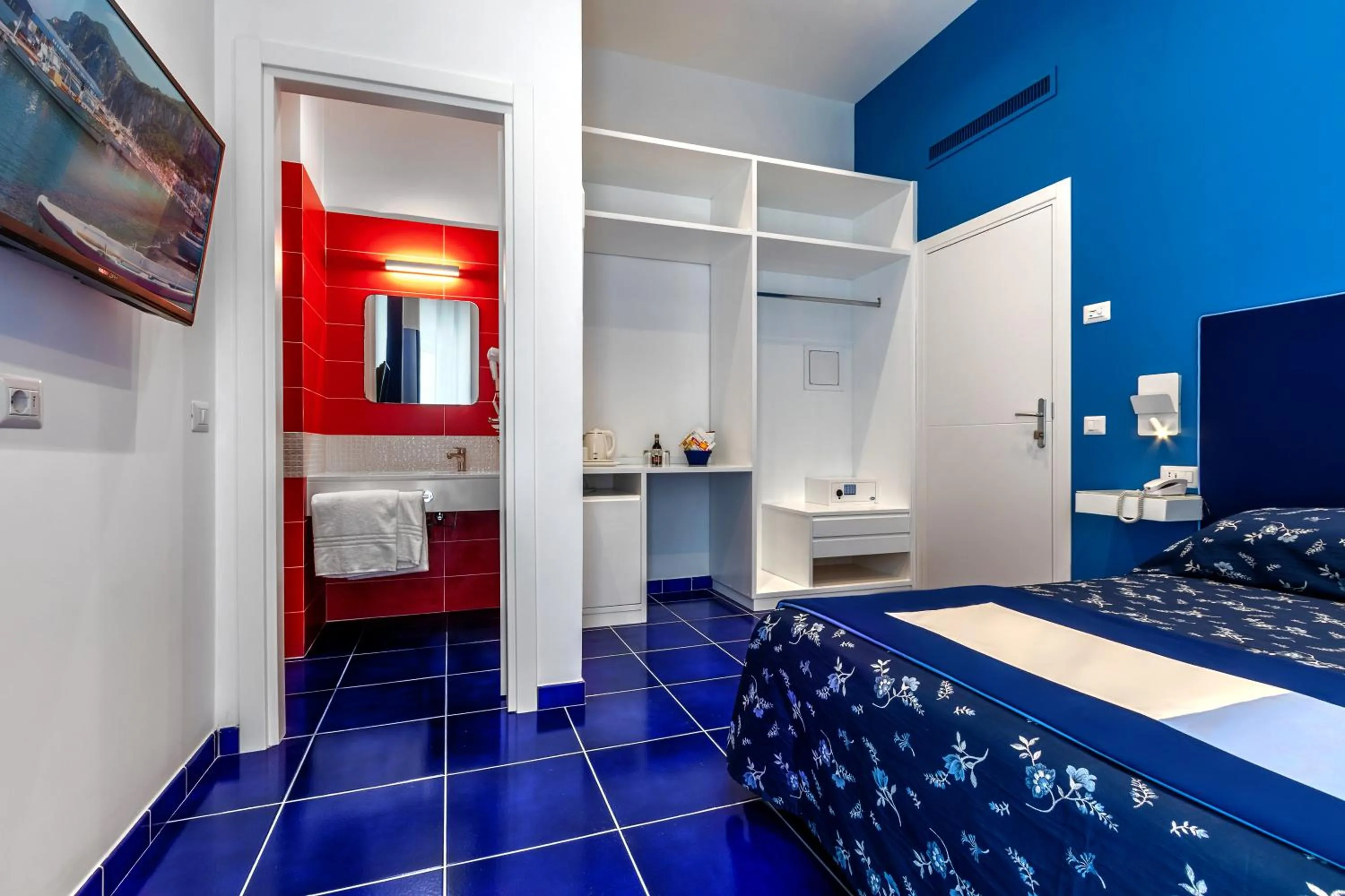 Bed in Hotel Metropole