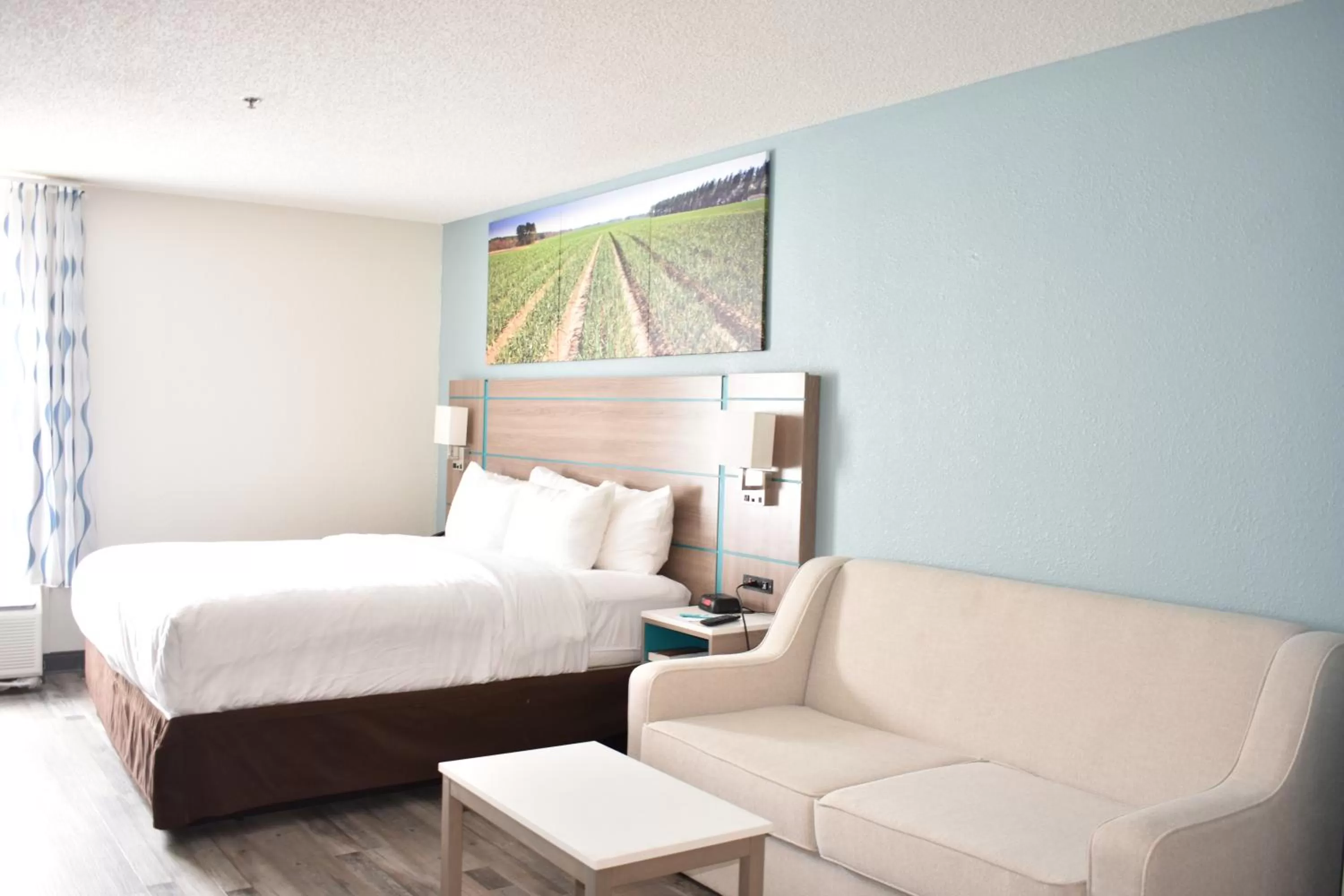 Bed in Clarion Pointe Vidalia - Lyons West