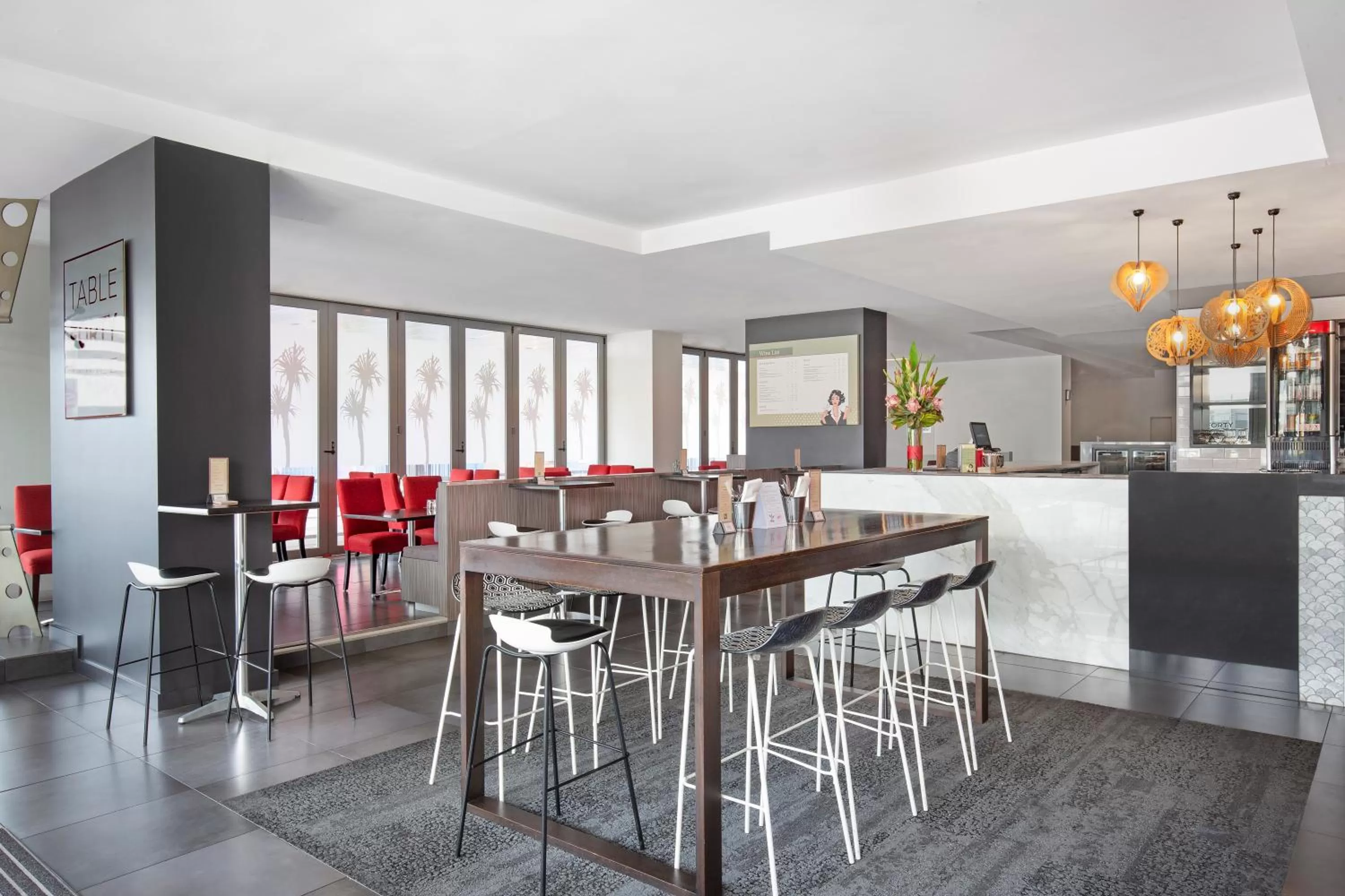 Restaurant/places to eat in Mantra Pandanas