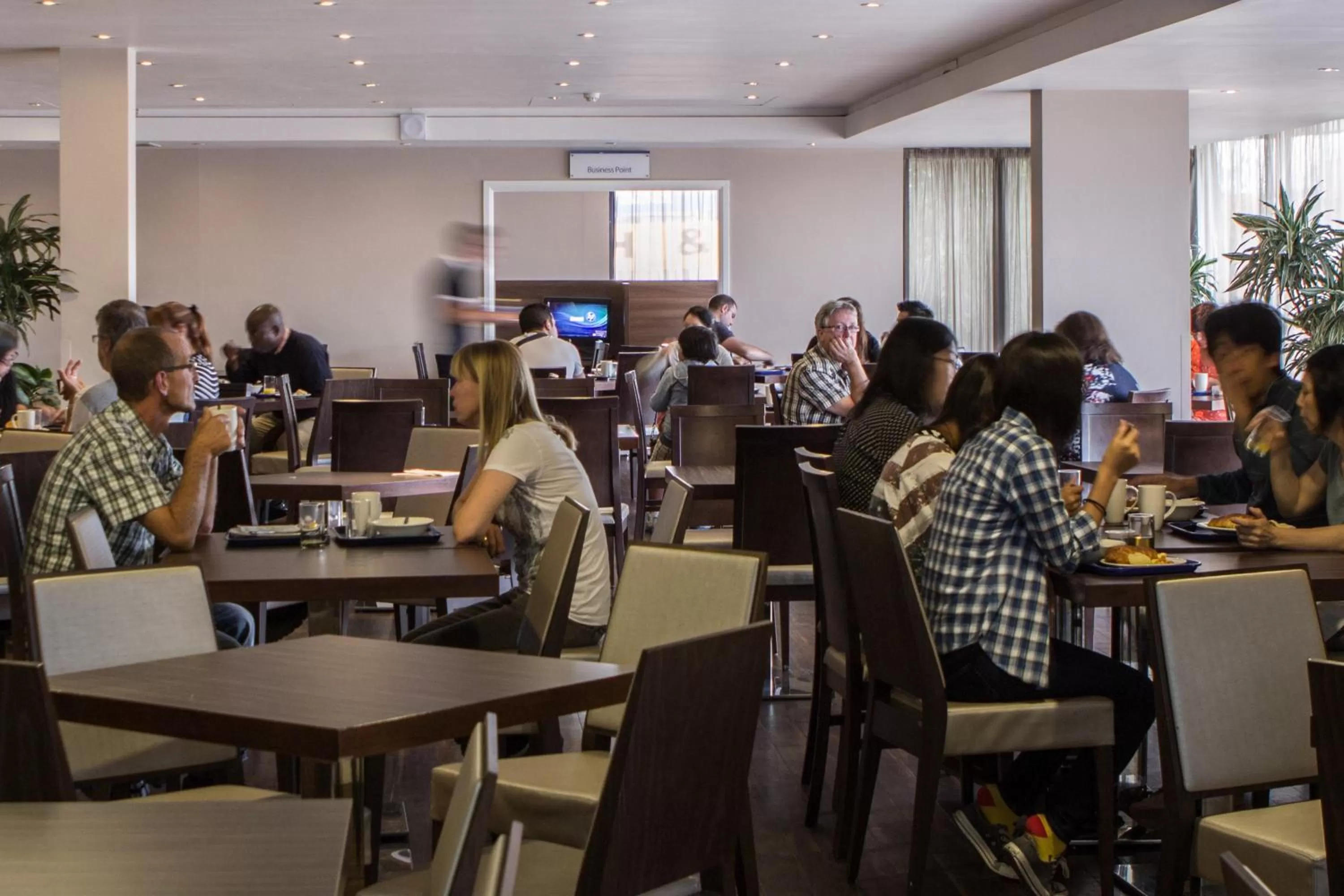 Breakfast in Holiday Inn Express Royal Docks by IHG