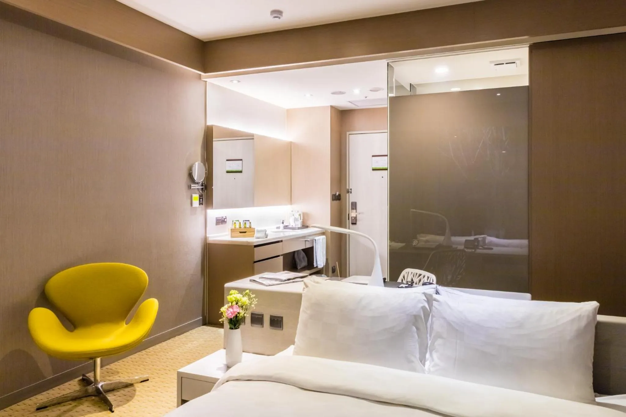 Bed in Taipei 101 SPARKLE Hotel