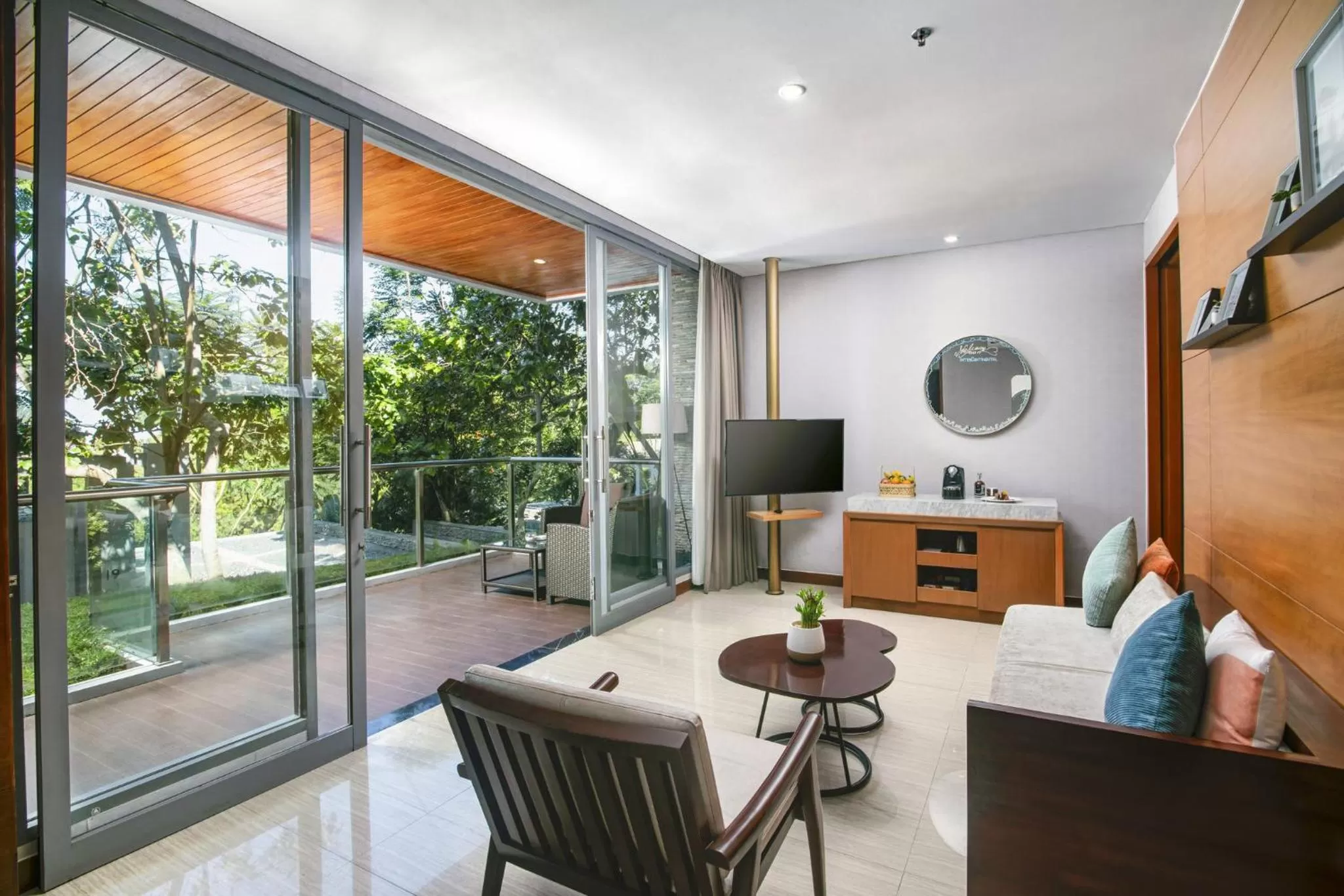 Photo of the whole room in InterContinental Bandung Dago Pakar by IHG