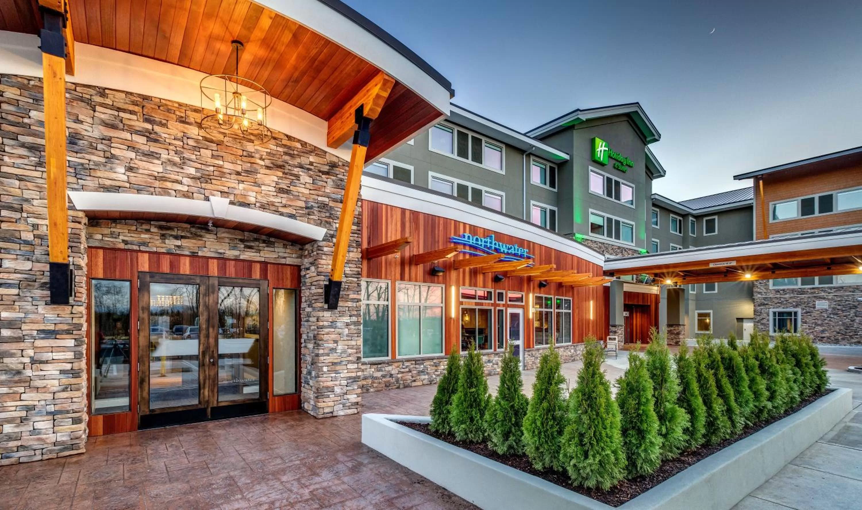 Restaurant/places to eat in Holiday Inn & Suites Bellingham by IHG